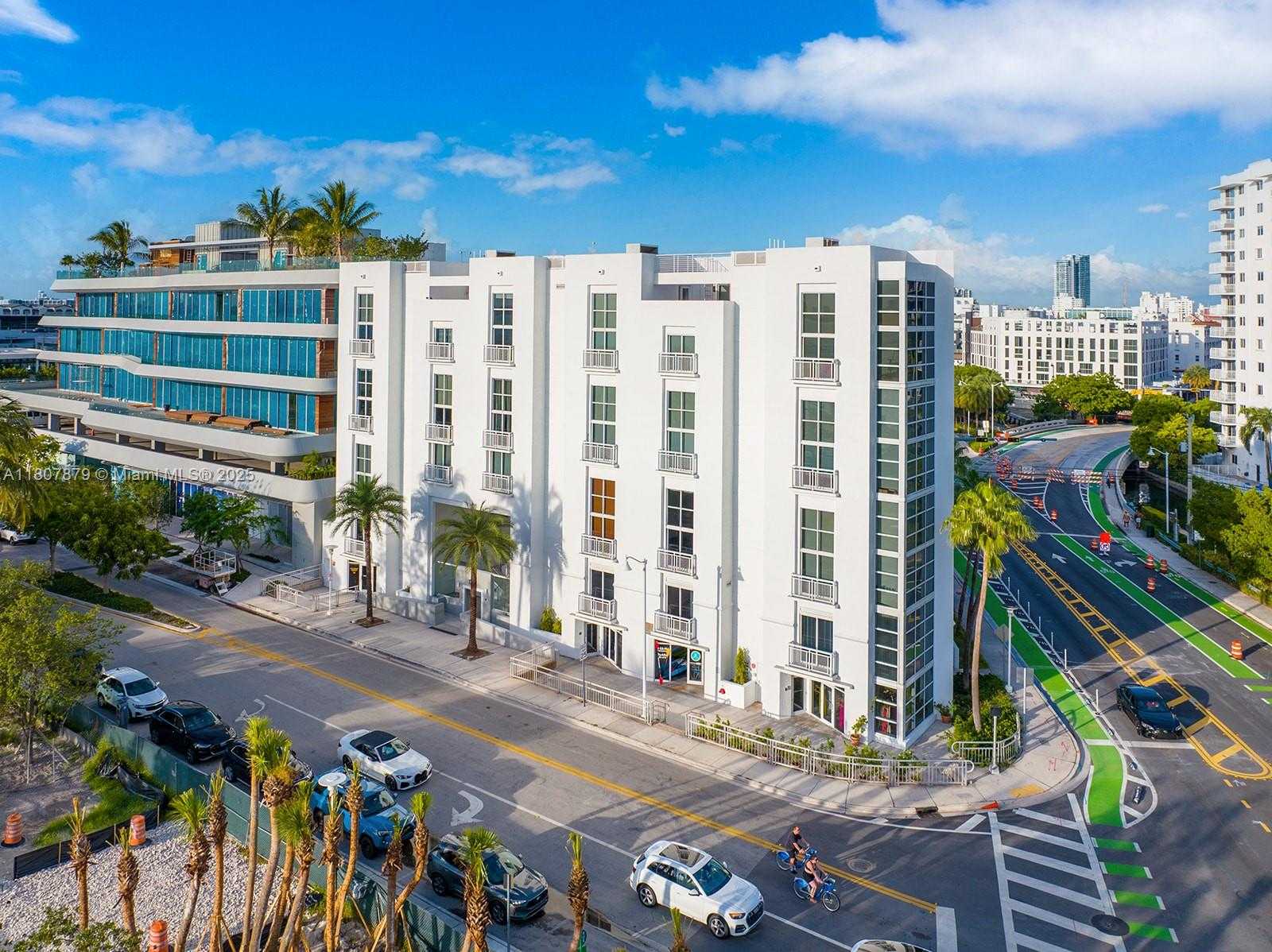 Small Image of 1701 SUNSET HARBOUR DR #OS201, Miami Beach Number 2