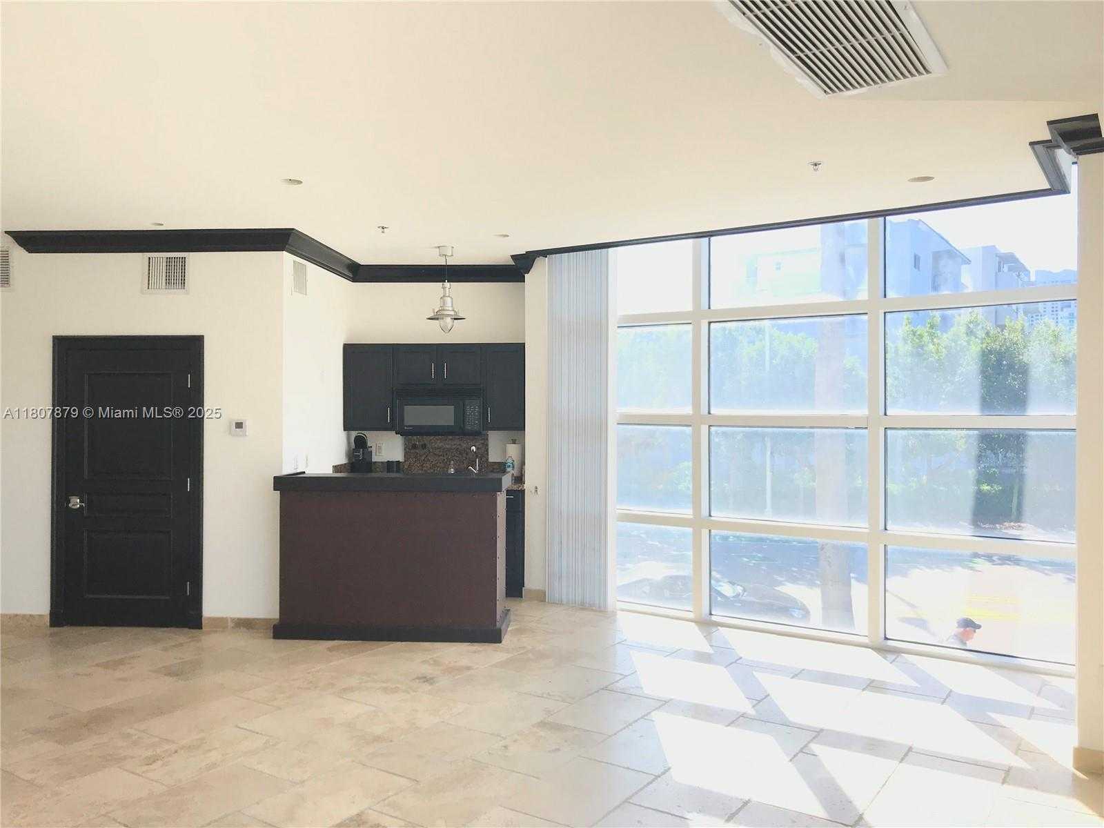 Small Image of 1701 SUNSET HARBOUR DR #OS201, Miami Beach Number 20