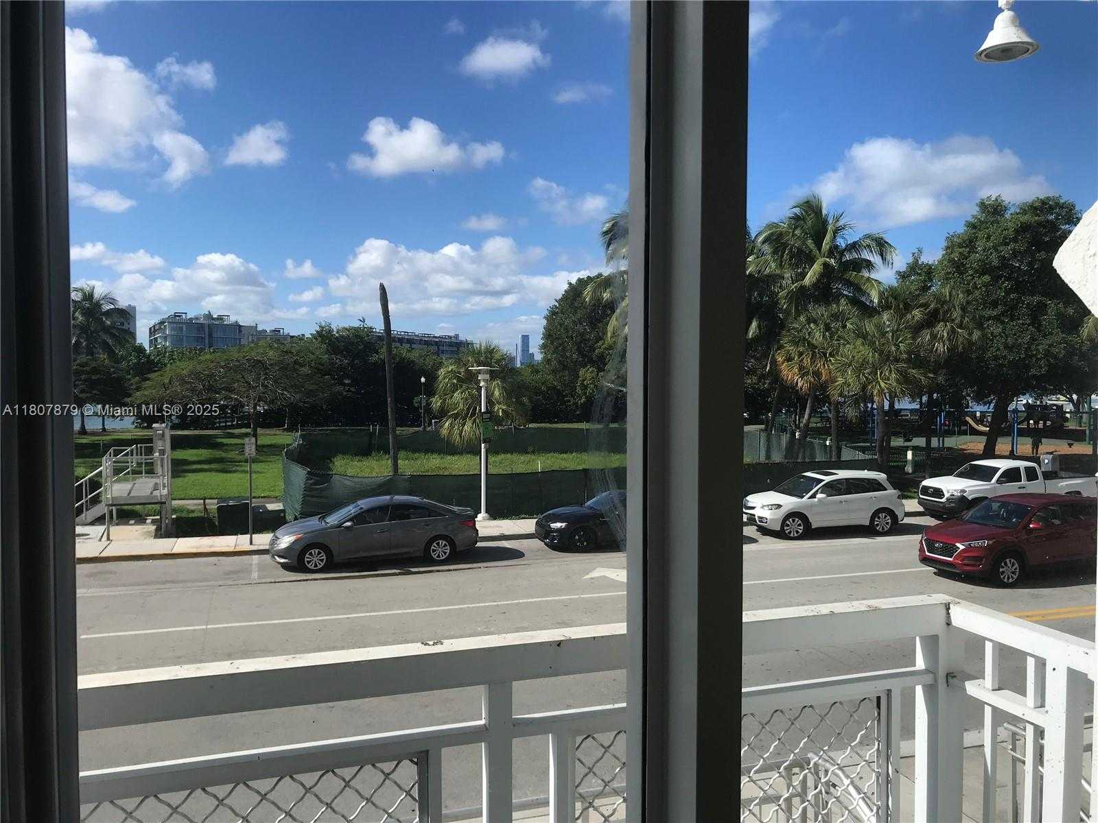 Small Image of 1701 SUNSET HARBOUR DR #OS201, Miami Beach Number 21