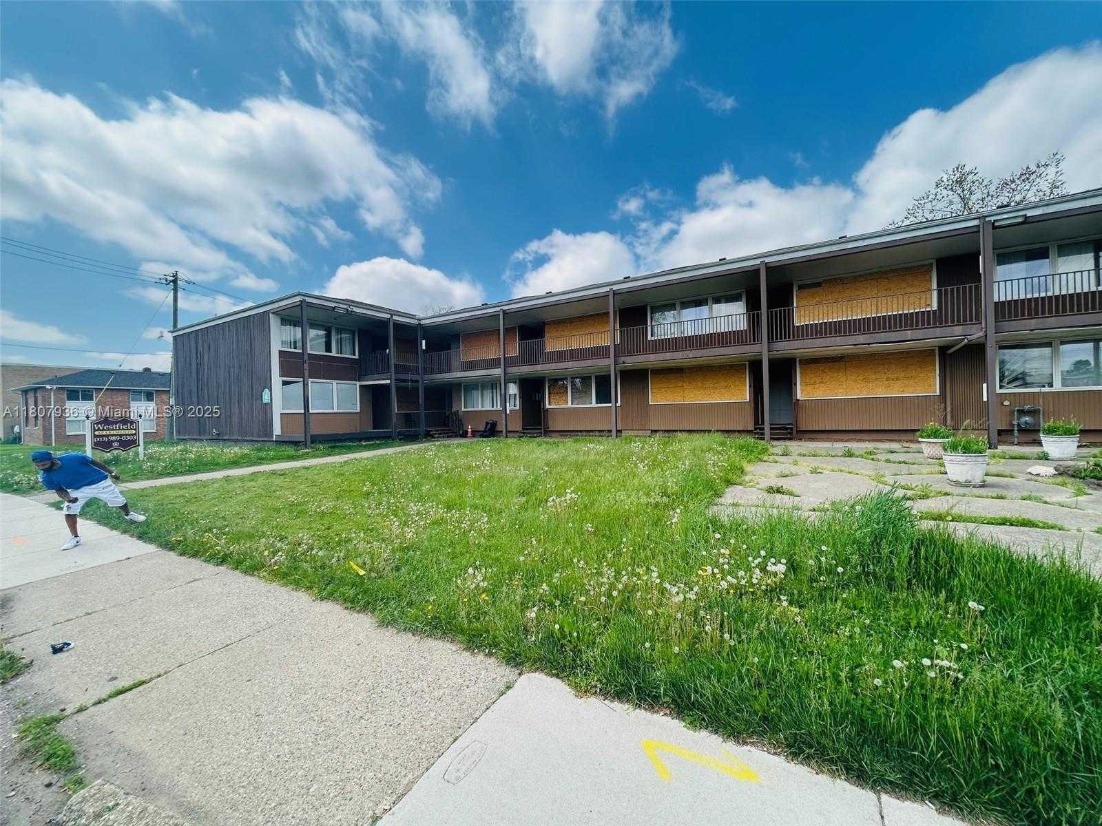 Small Image of 16501 GREENFIELD, Out of City Number 5