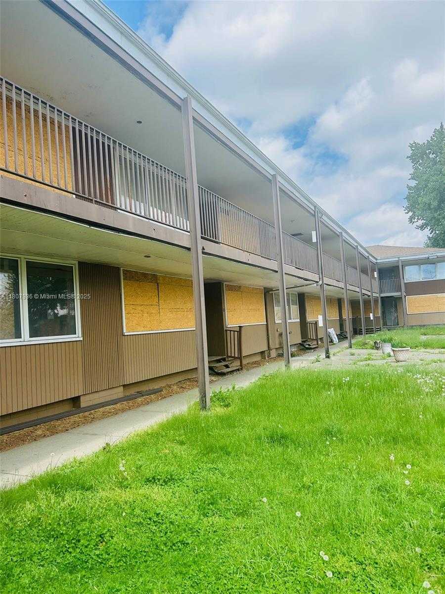 Small Image of 16501 GREENFIELD, Out of City Number 8