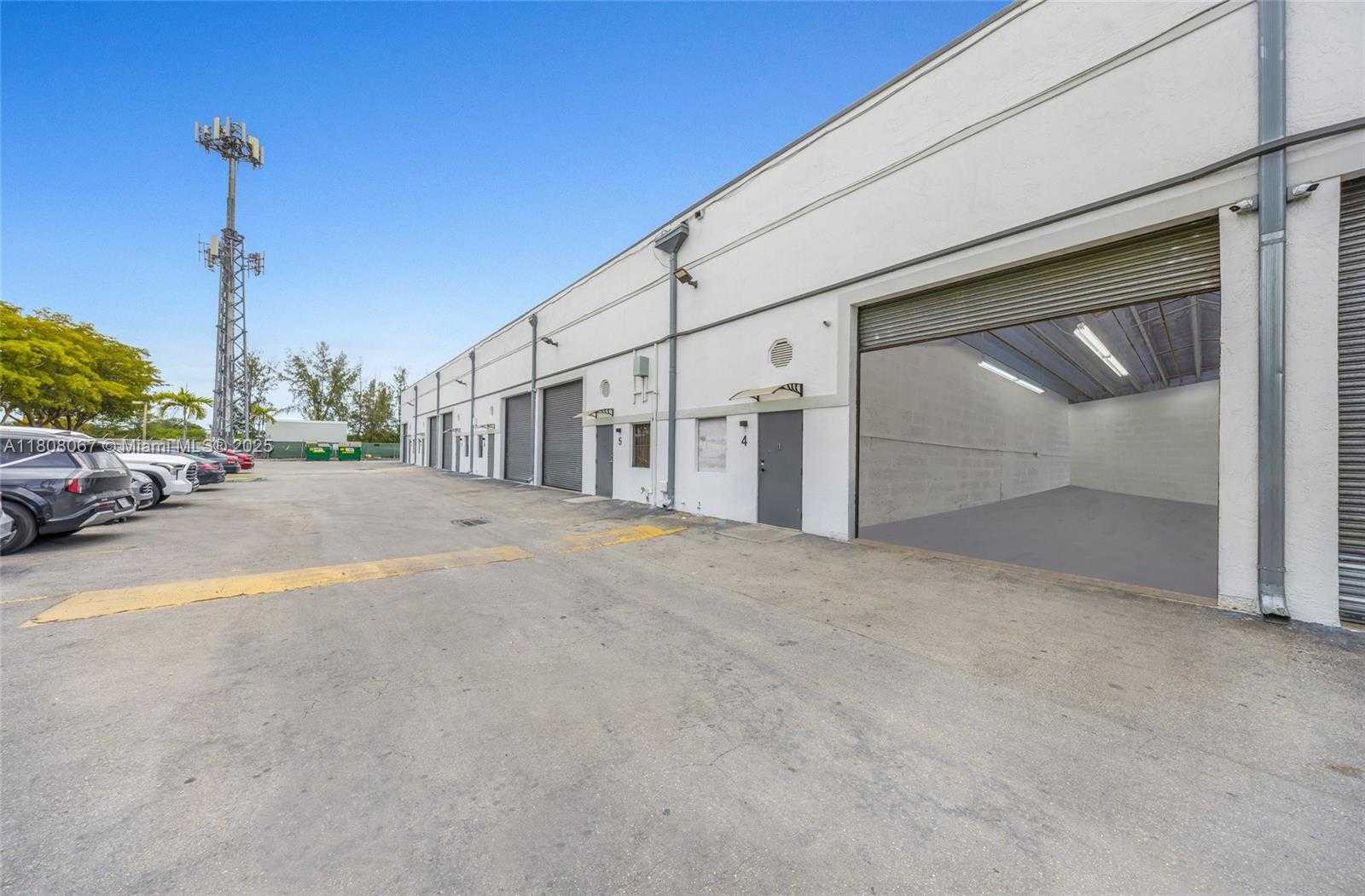 Small Image of 12101 NORTH WEST 98TH AVE, Hialeah Gardens Number 2