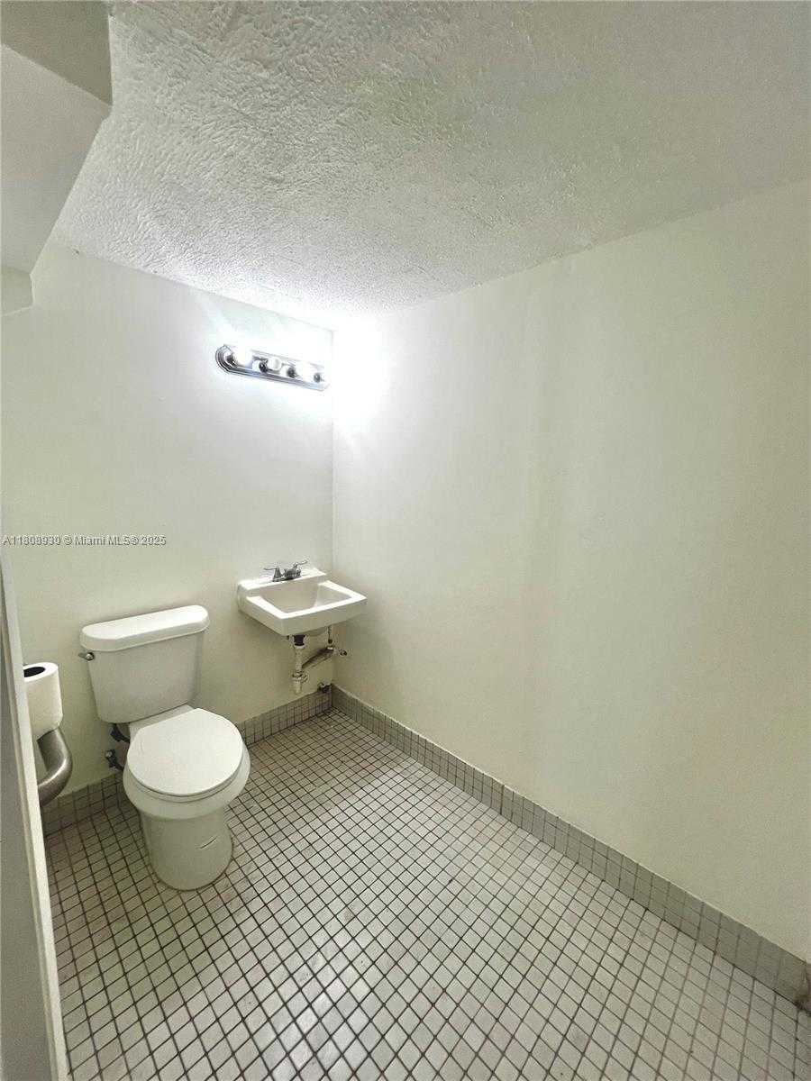 Small Image of 8000 NORTH WEST 31ST ST #18, Doral Number 4