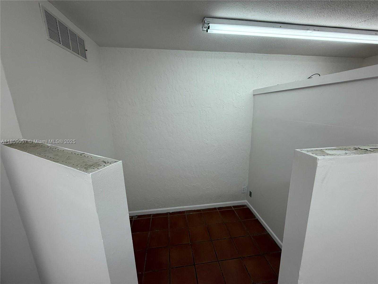 Small Image of 8320 SOUTH WEST 124TH ST, Pinecrest Number 6