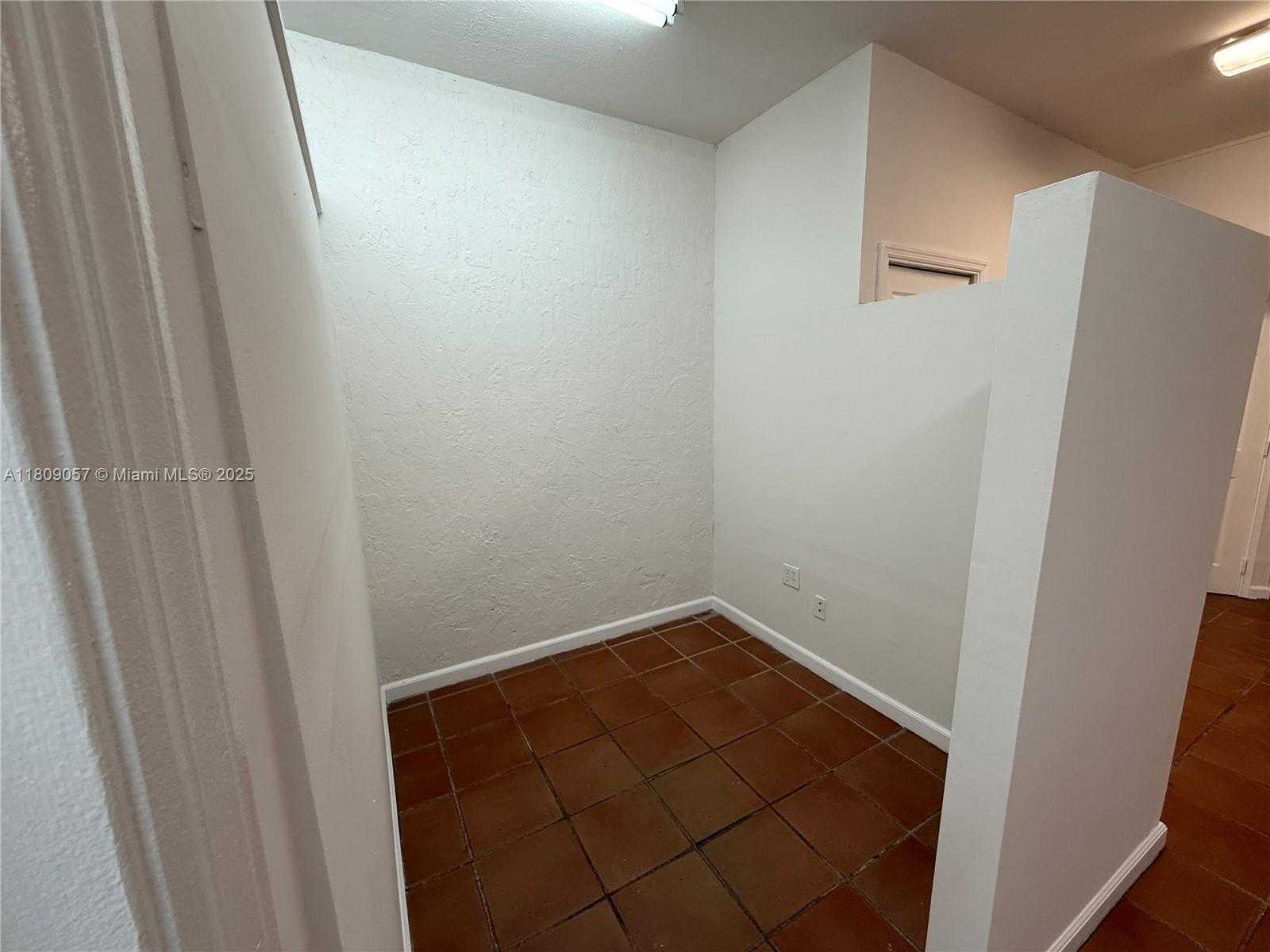 Small Image of 8320 SOUTH WEST 124TH ST, Pinecrest Number 8