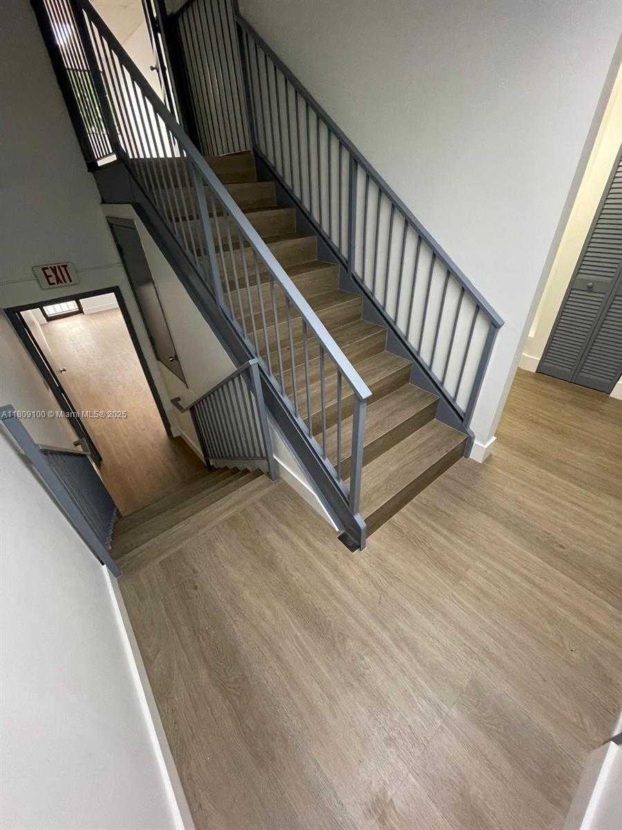 Small Image of 9387 NORTH WEST 13TH ST #7, Doral Number 11