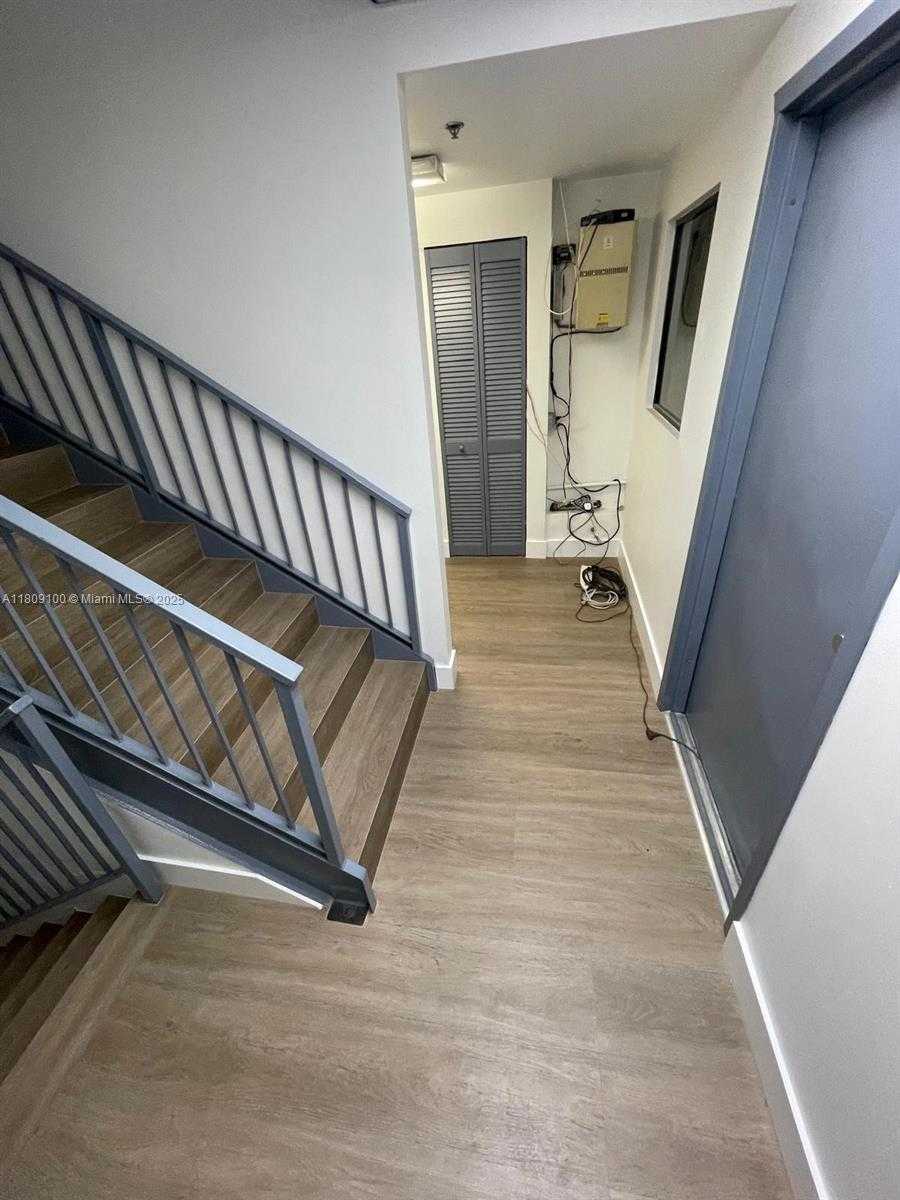 Small Image of 9387 NORTH WEST 13TH ST #7, Doral Number 5