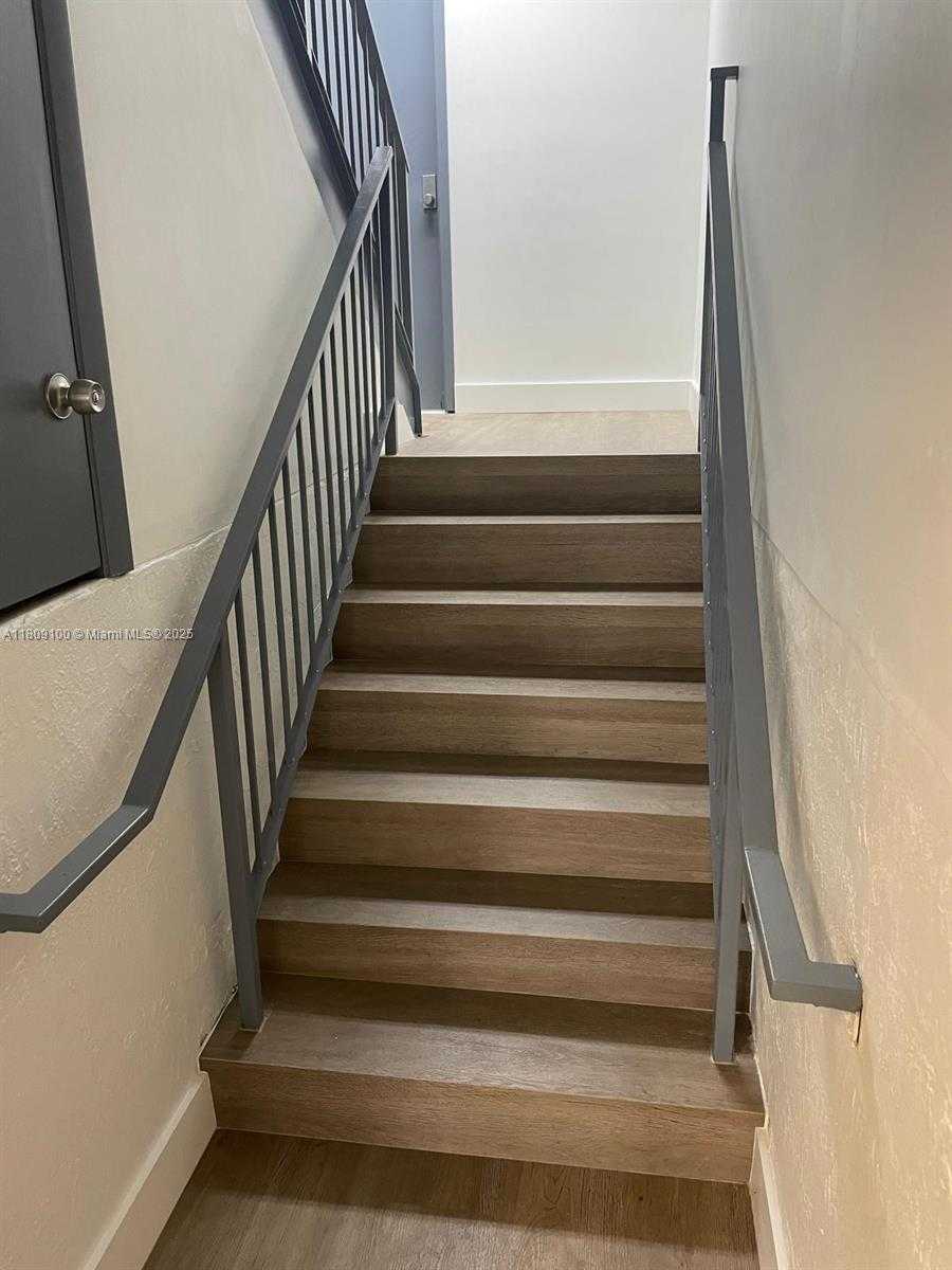 Small Image of 9387 NORTH WEST 13TH ST #7, Doral Number 6