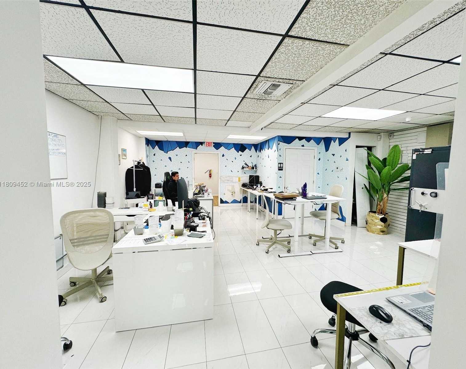 Small Image of 3960 WEST 16TH AVE #204, Hialeah Number 2