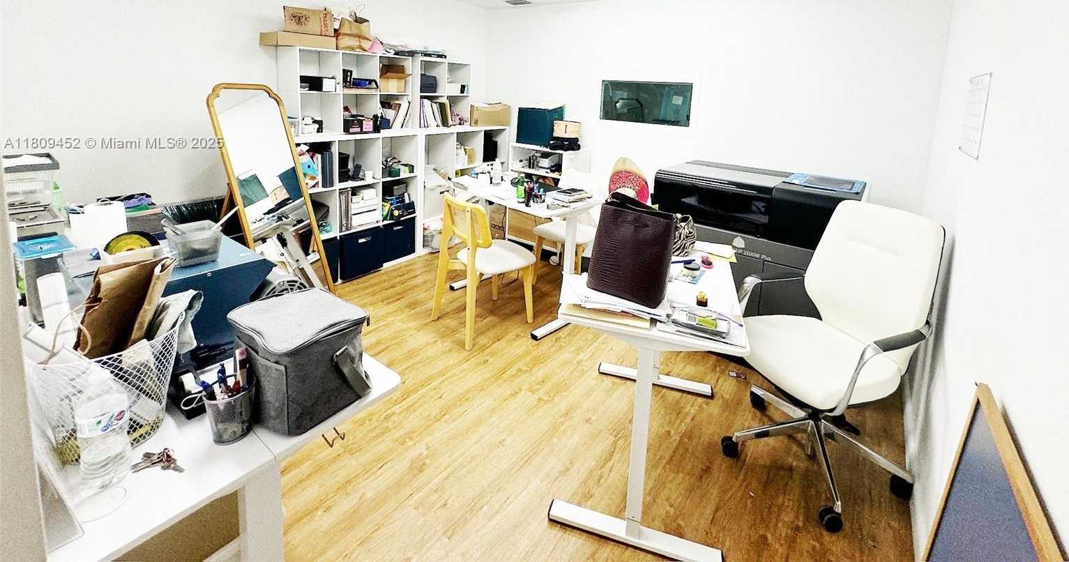 Small Image of 3960 WEST 16TH AVE #204, Hialeah Number 5