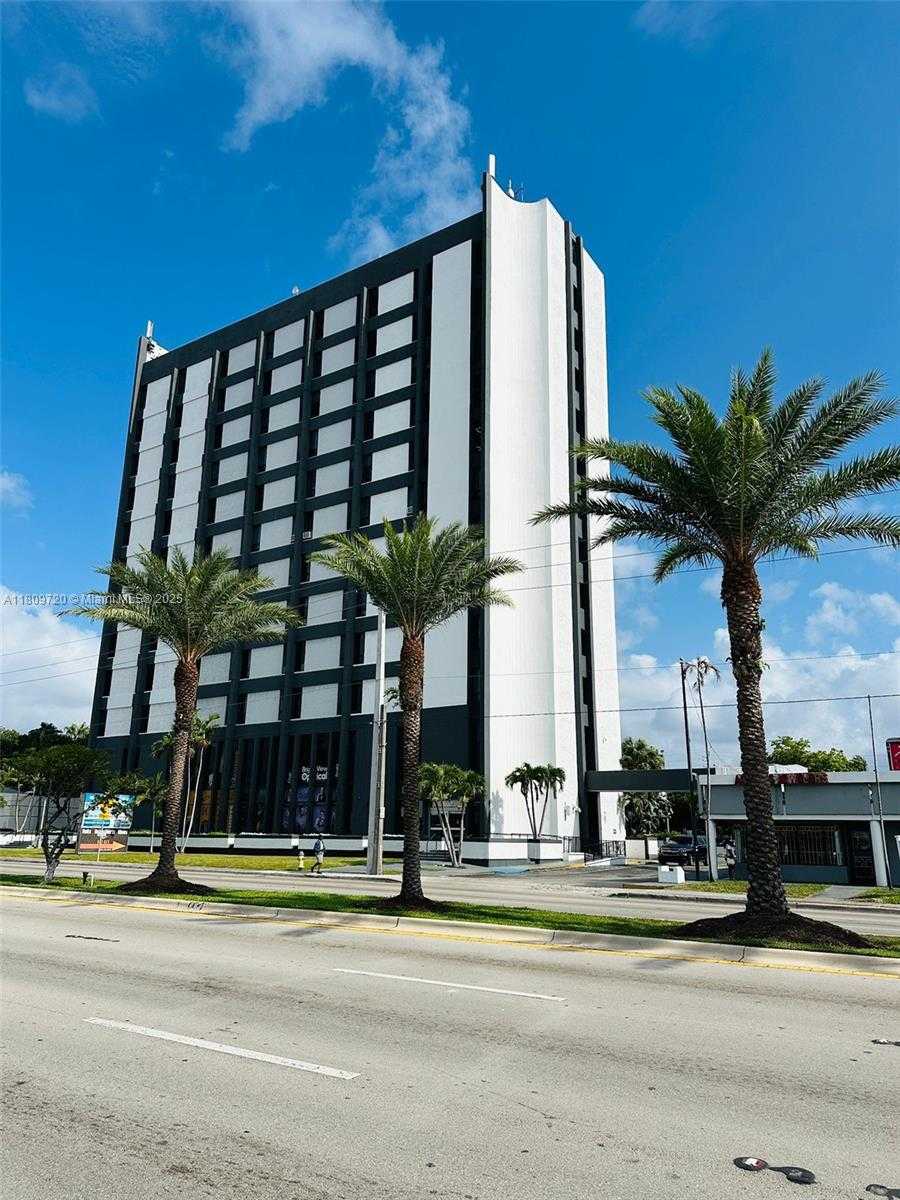 Small Image of 633 NORTH EAST 167TH ST #619, North Miami Beach Number 2