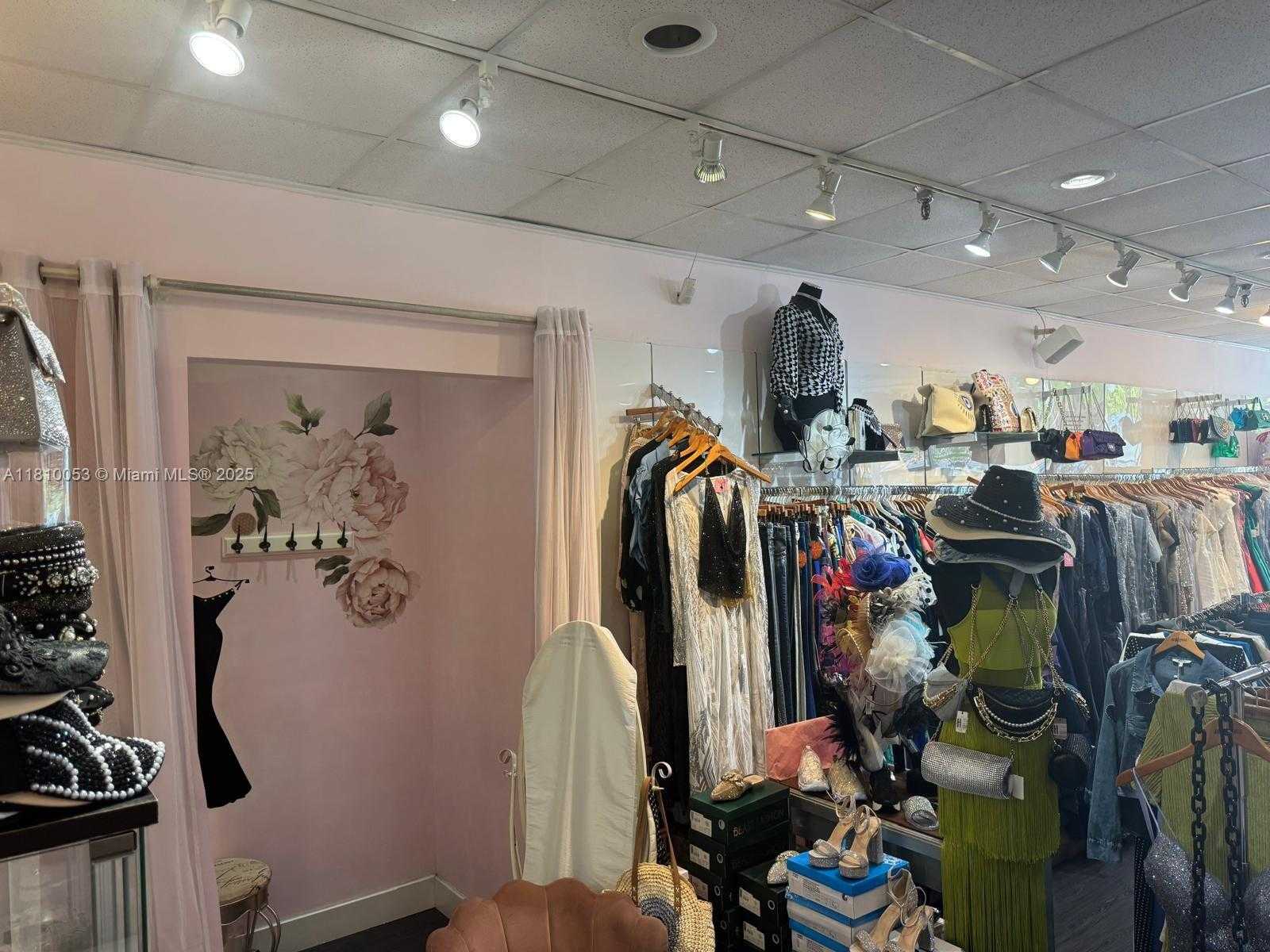 Small Image of 20401 BISCAYNE BLVD, Aventura Number 10