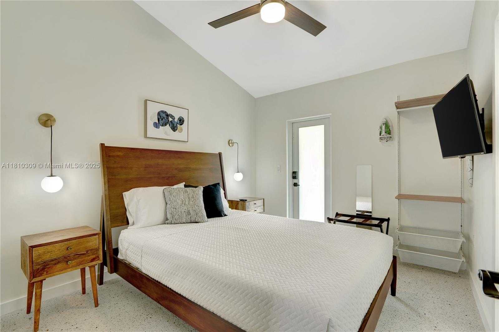 Small Image of Delray Beach Number 44