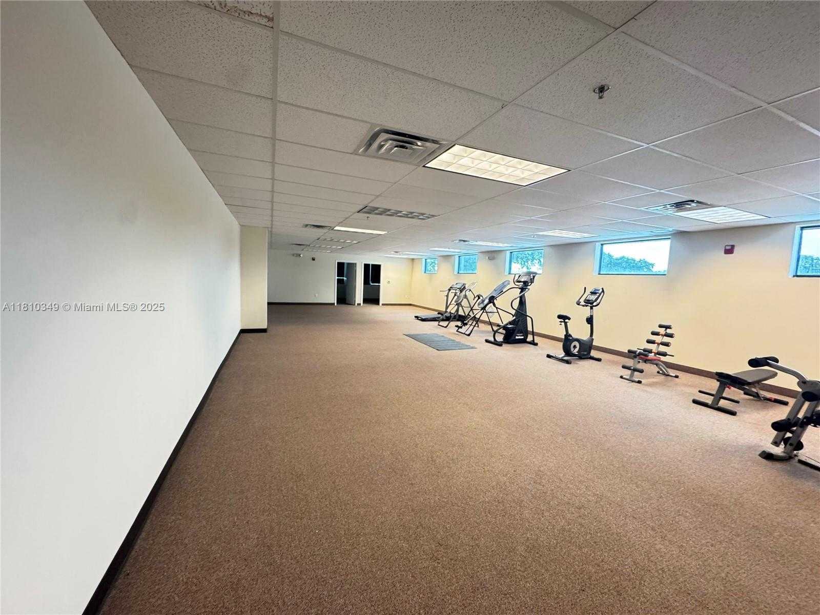 Small Image of 2870 STIRLING RD, Hollywood Number 14