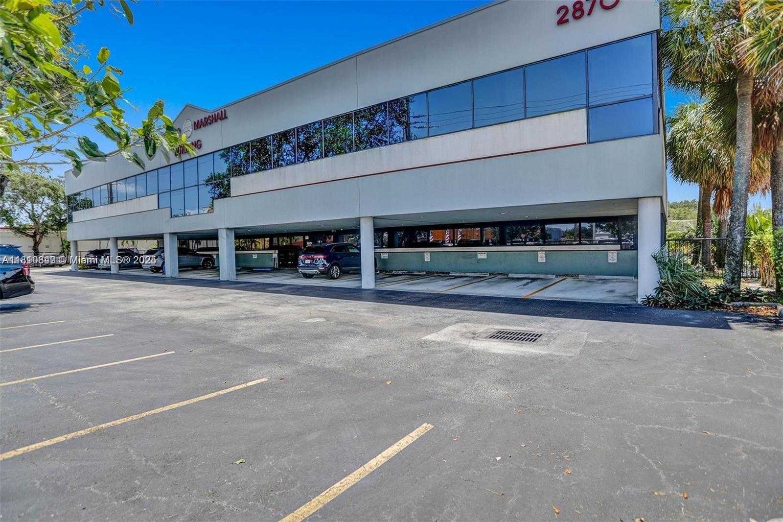 Small Image of 2870 STIRLING RD, Hollywood Number 6