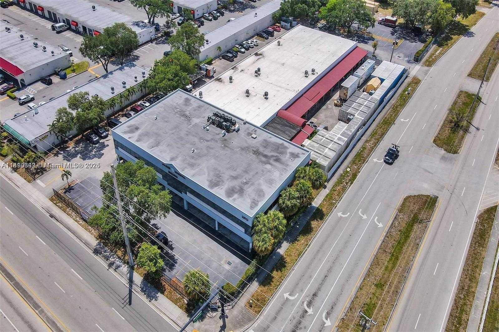Small Image of 2870 STIRLING RD, Hollywood Number 8