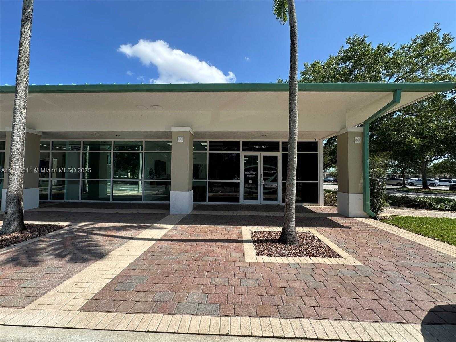 Small Image of 4875 VOLUNTEER RD #200, Davie Number 2