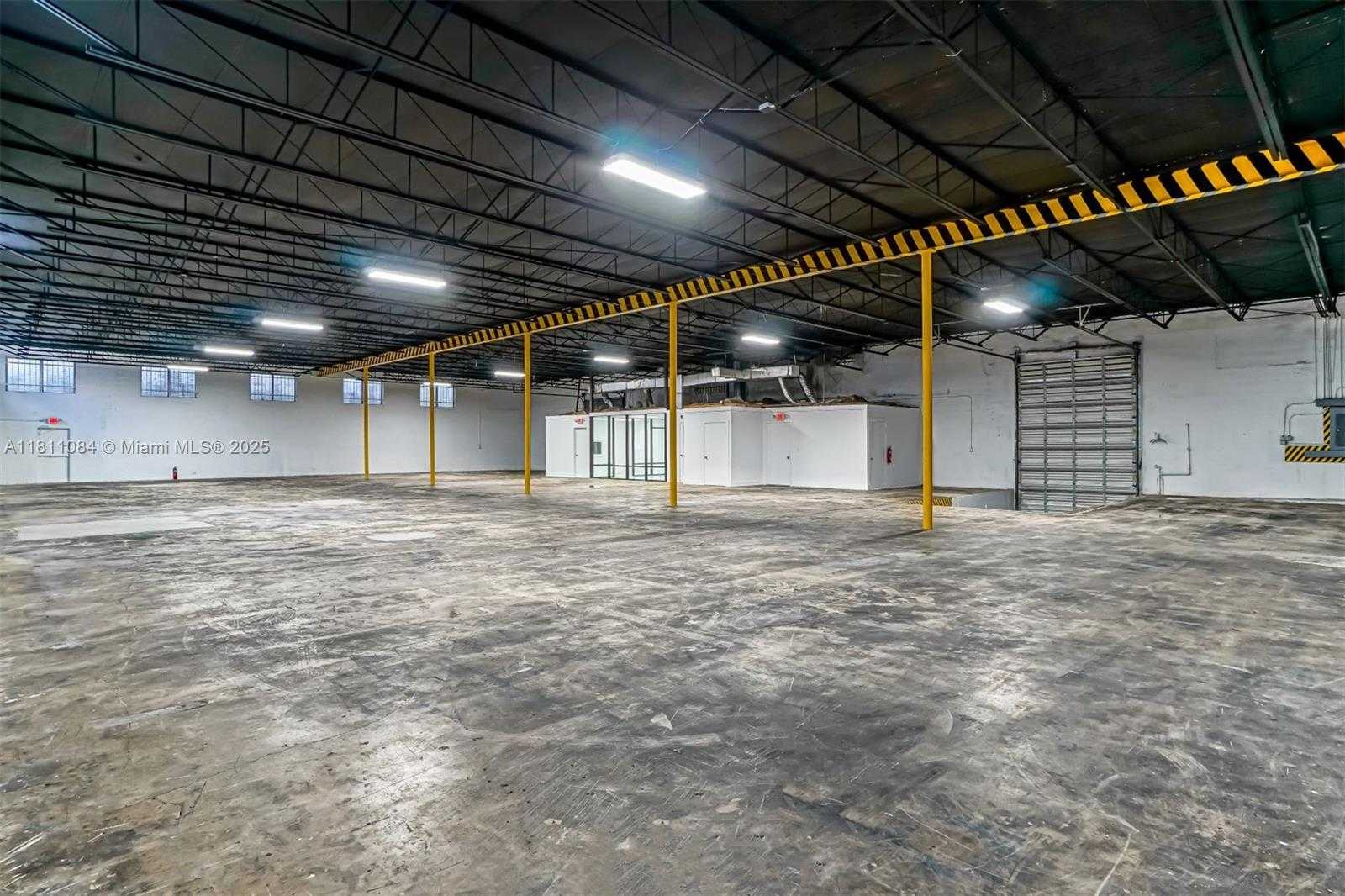 Small Image of 507 WEST 17TH ST, Hialeah Number 2