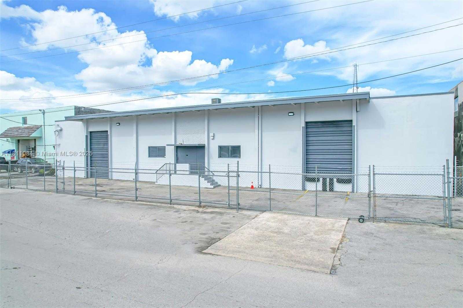 Small Image of 507 WEST 17TH ST, Hialeah Number 4