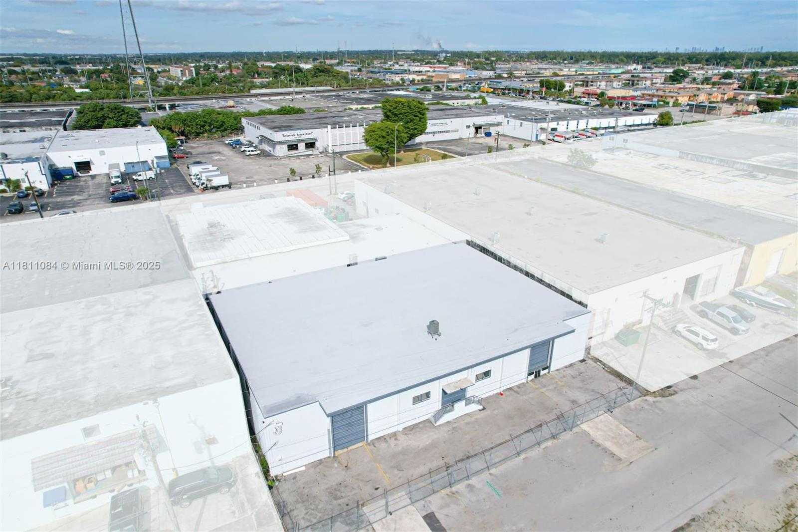 Small Image of 507 WEST 17TH ST, Hialeah Number 5