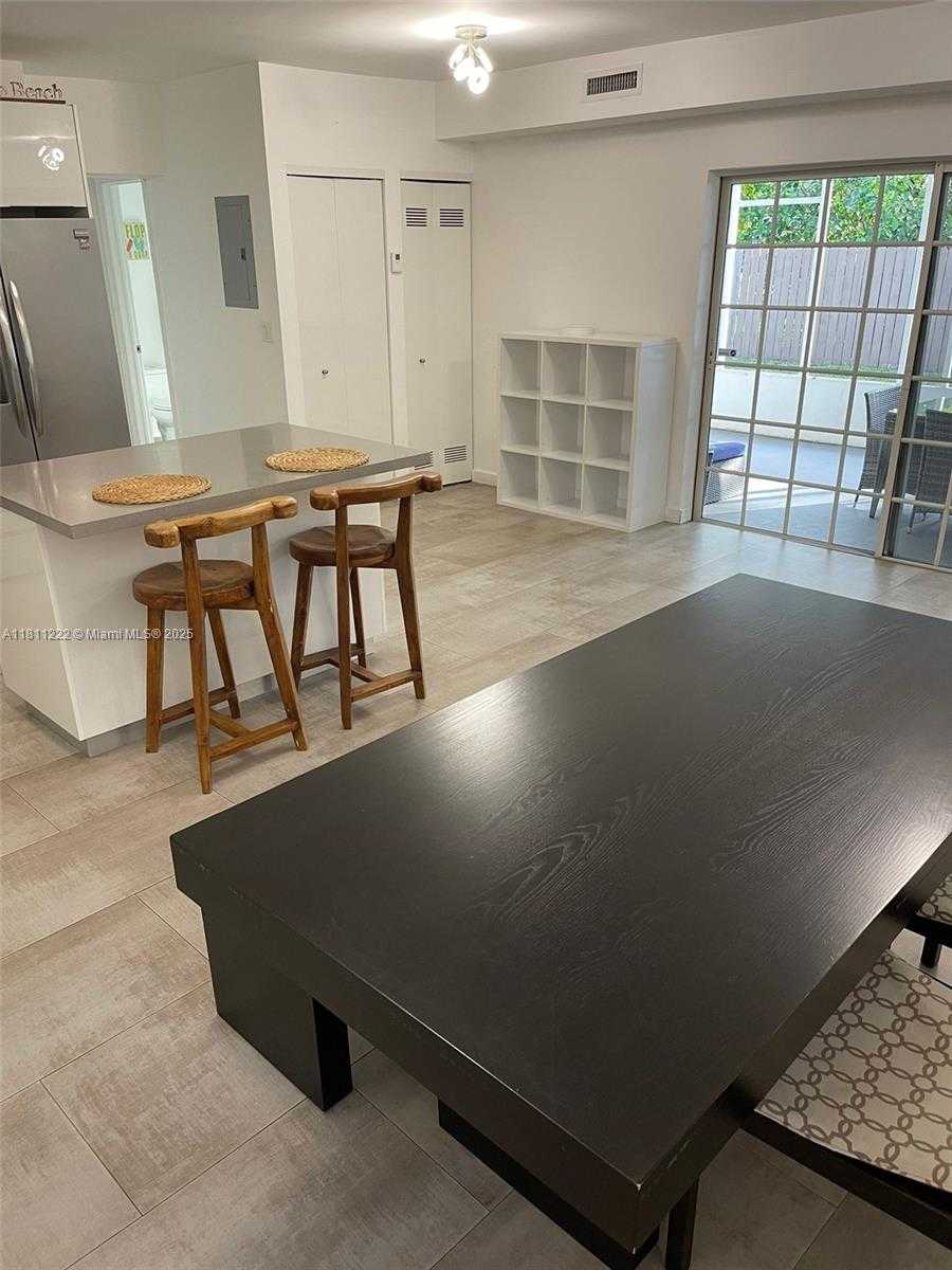 Small Image of 2375 NORTH EAST 185TH ST, Miami Number 9