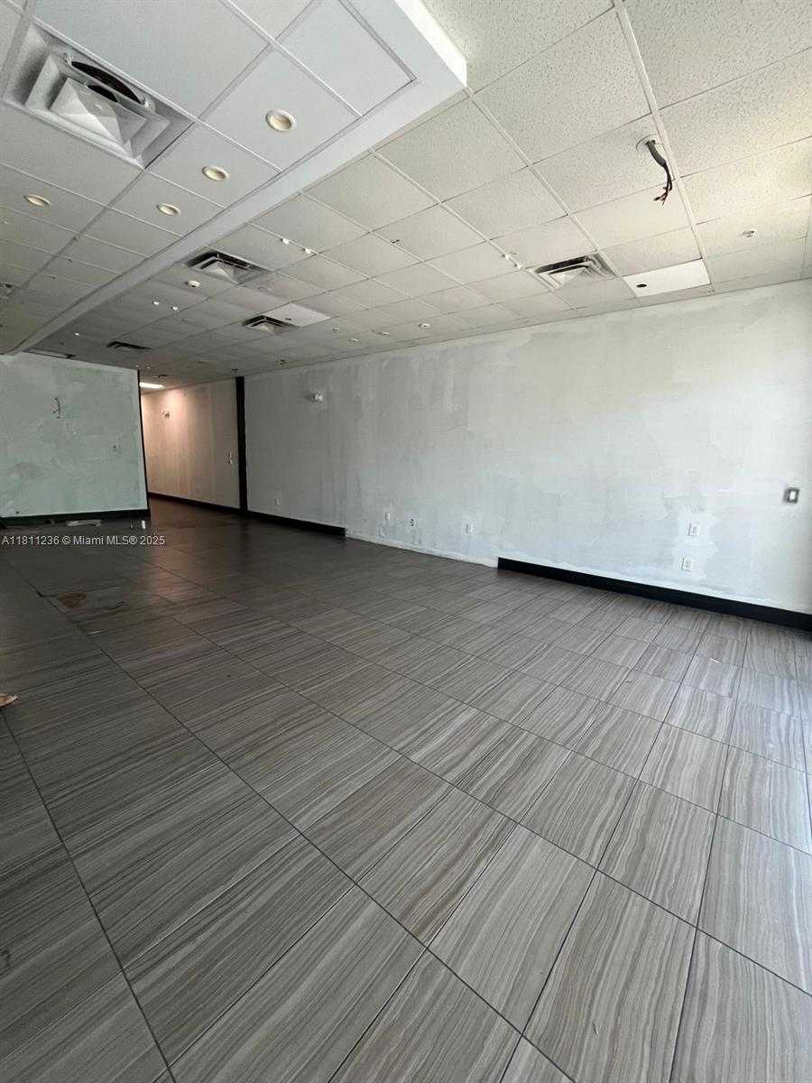 Small Image of 10101 WEST COMMERCIAL BLVD #10121, Tamarac Number 15