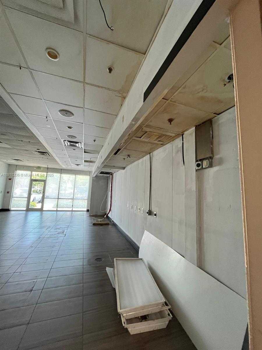 Small Image of 10101 WEST COMMERCIAL BLVD #10121, Tamarac Number 18