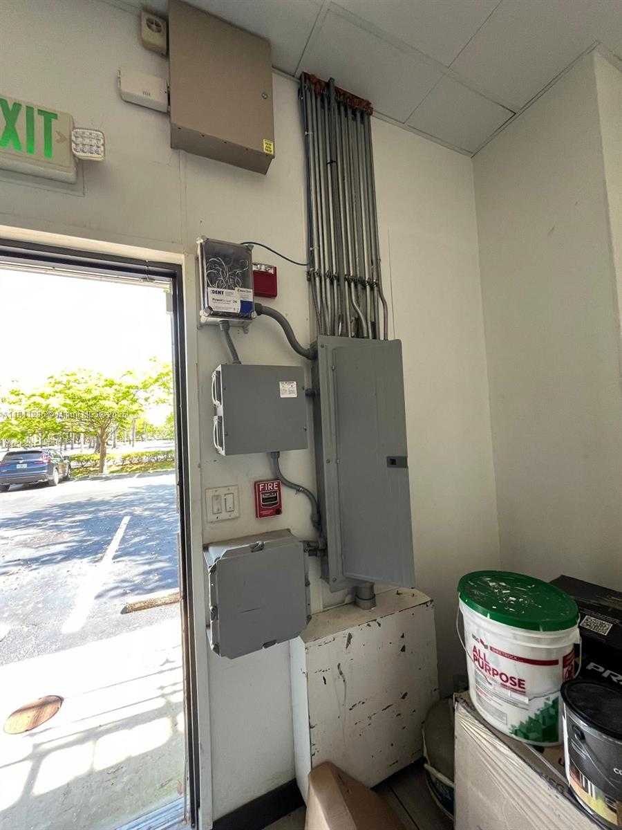 Small Image of 10101 WEST COMMERCIAL BLVD #10121, Tamarac Number 24