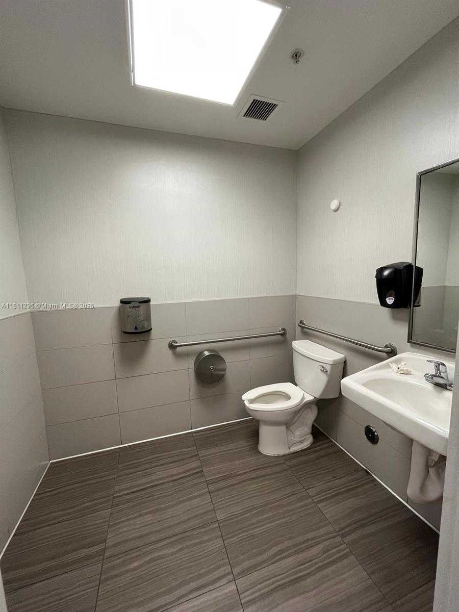 Small Image of 10101 WEST COMMERCIAL BLVD #10121, Tamarac Number 5