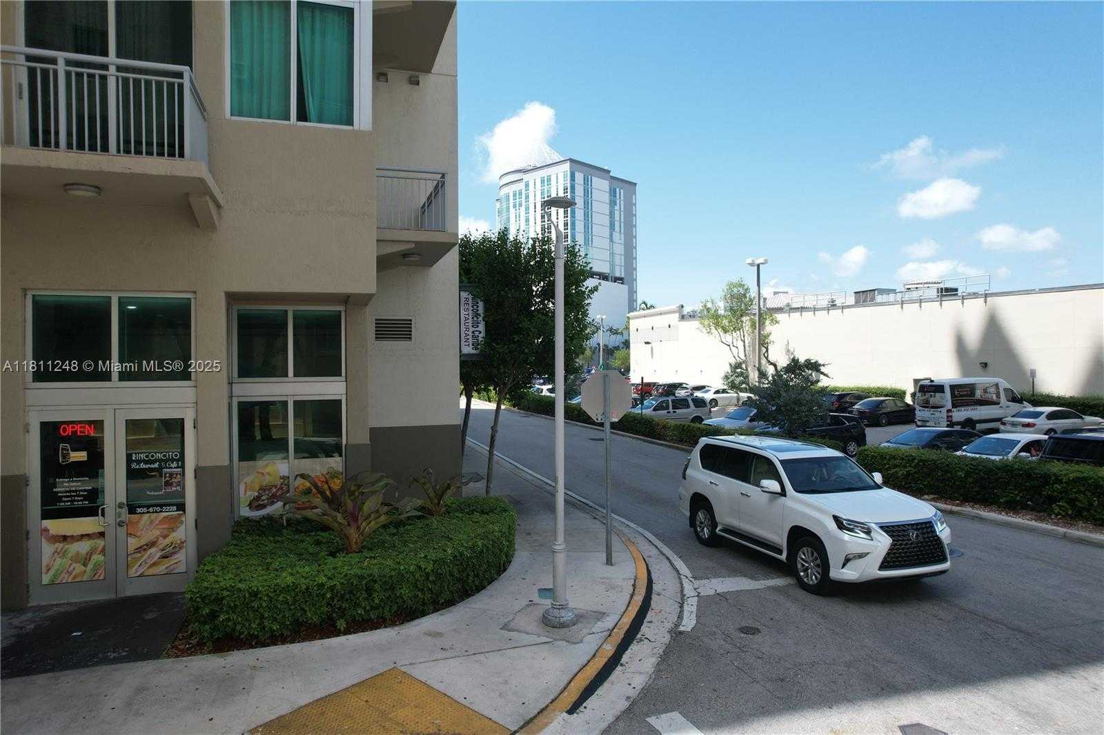 Small Image of 7360 SOUTH WEST 90TH ST, Miami Number 3