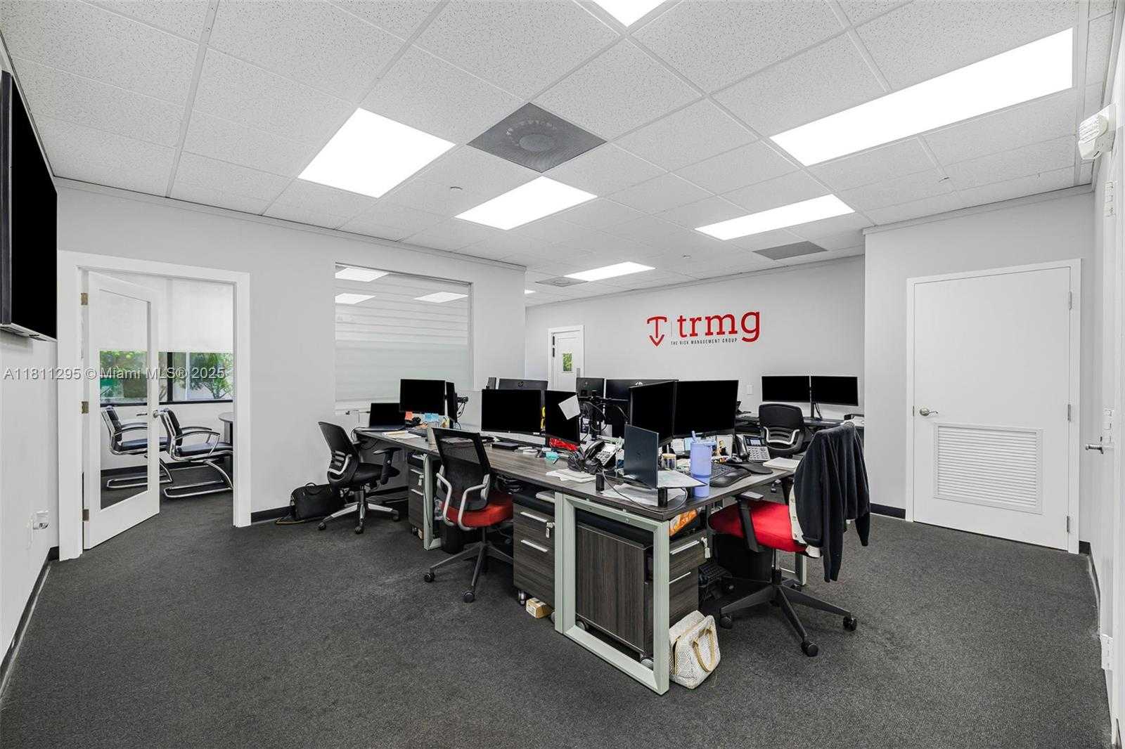 Small Image of 7300 NORTH KENDALL DR, Miami Number 13
