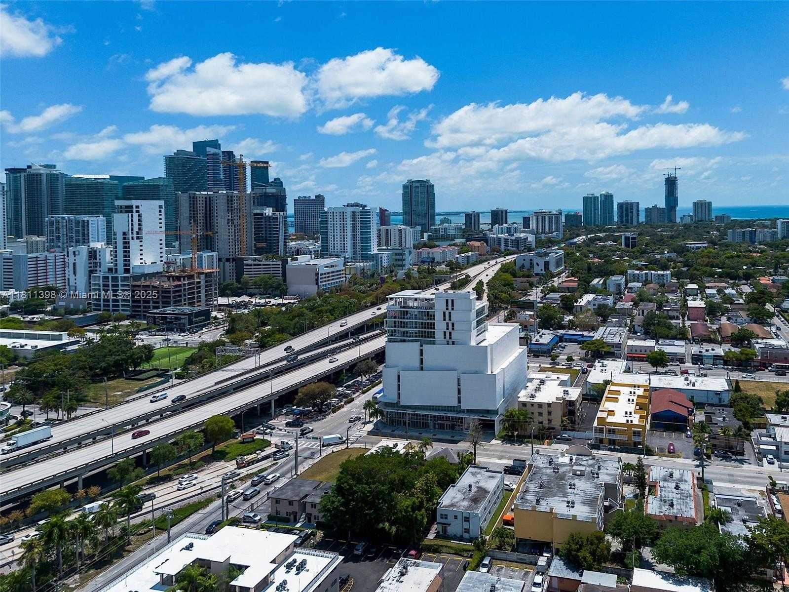 Small Image of 420 SOUTH WEST 7TH ST #1215, Miami Number 22