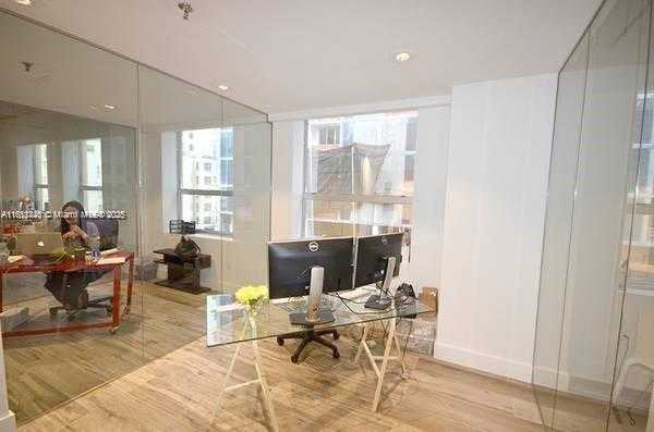 Small Image of 168 SOUTH EAST 1ST ST #501, Miami Number 12