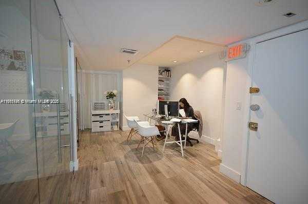 Small Image of 168 SOUTH EAST 1ST ST #501, Miami Number 18