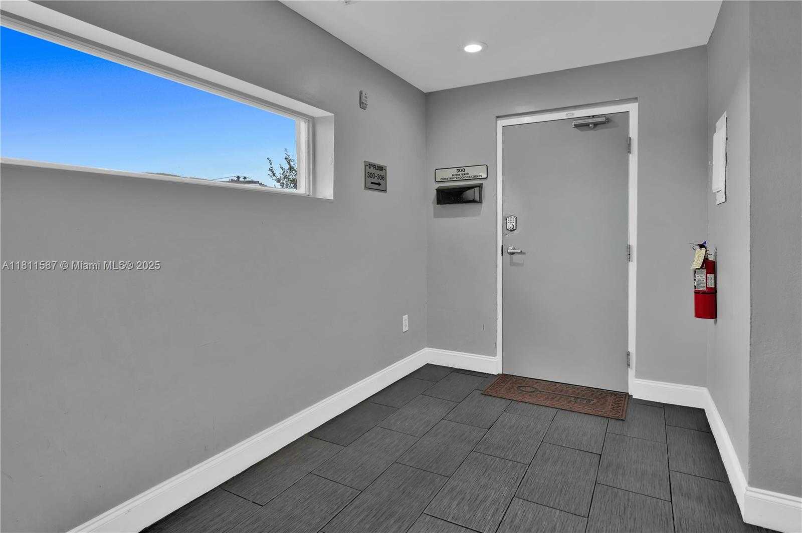 Small Image of 6011 RODMAN ST #107, Hollywood Number 19