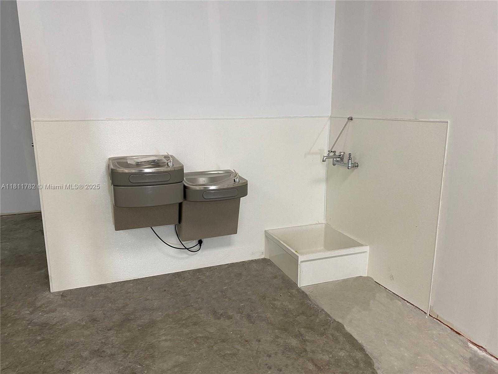 Small Image of 300 SOUTH WEST 17TH AVE #4, Miami Number 6