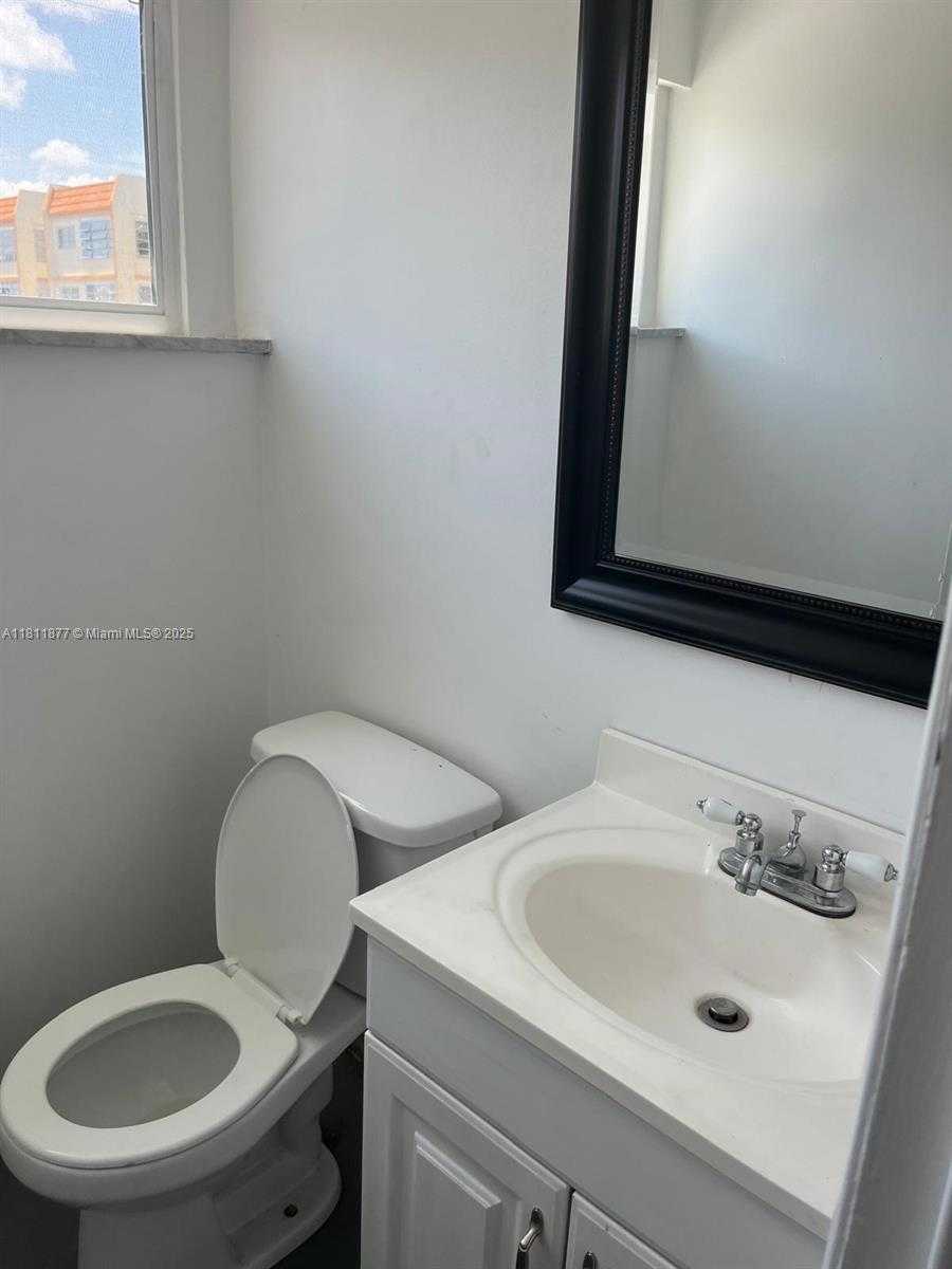 Small Image of 2331 NORTH STATE ROAD 7 #216, Lauderhill Number 12