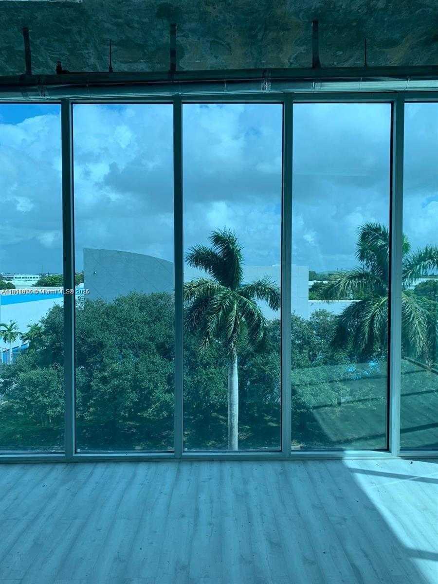 Small Image of 10450 NORTH WEST 33RD ST #309, Doral Number 13