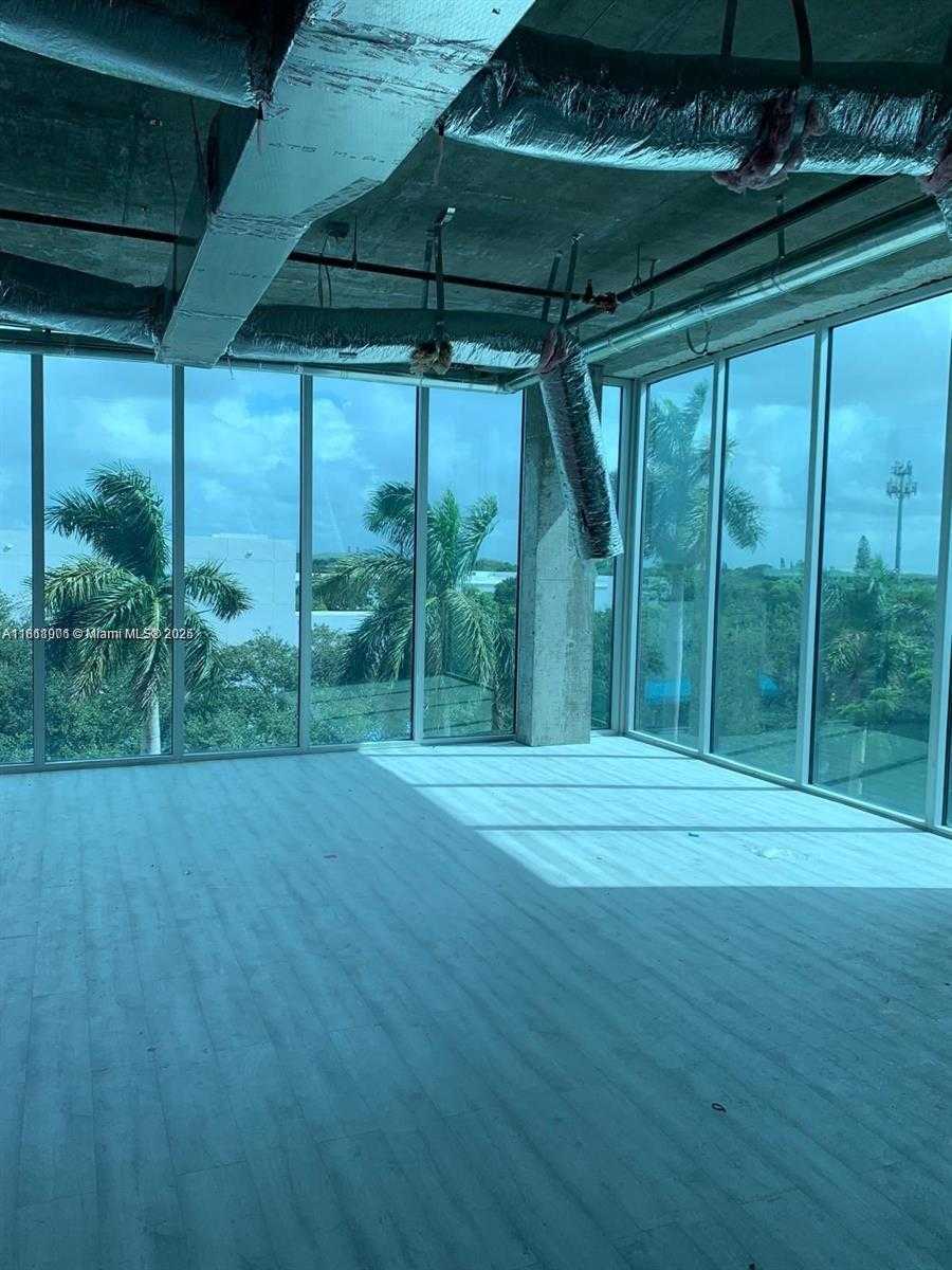 Small Image of 10450 NORTH WEST 33RD ST #309, Doral Number 4