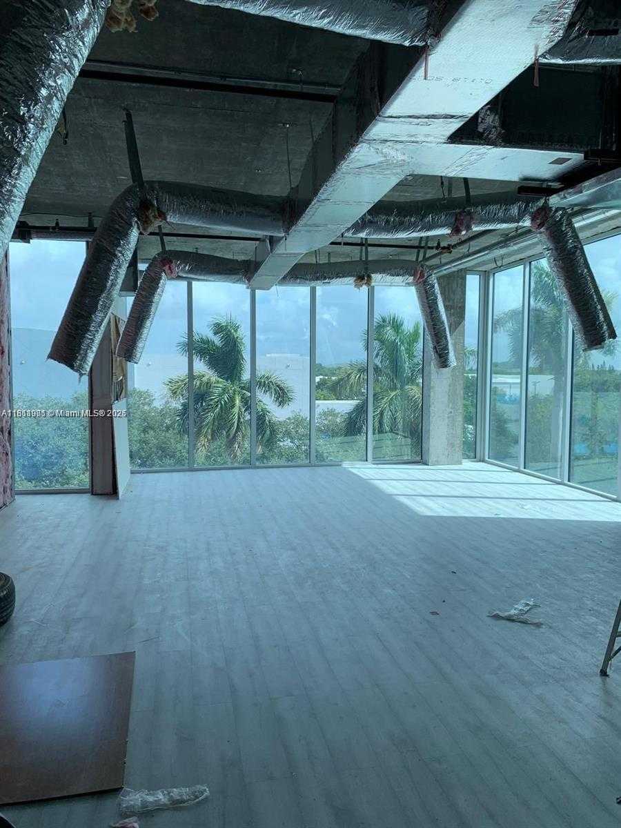 Small Image of 10450 NORTH WEST 33RD ST #309, Doral Number 7