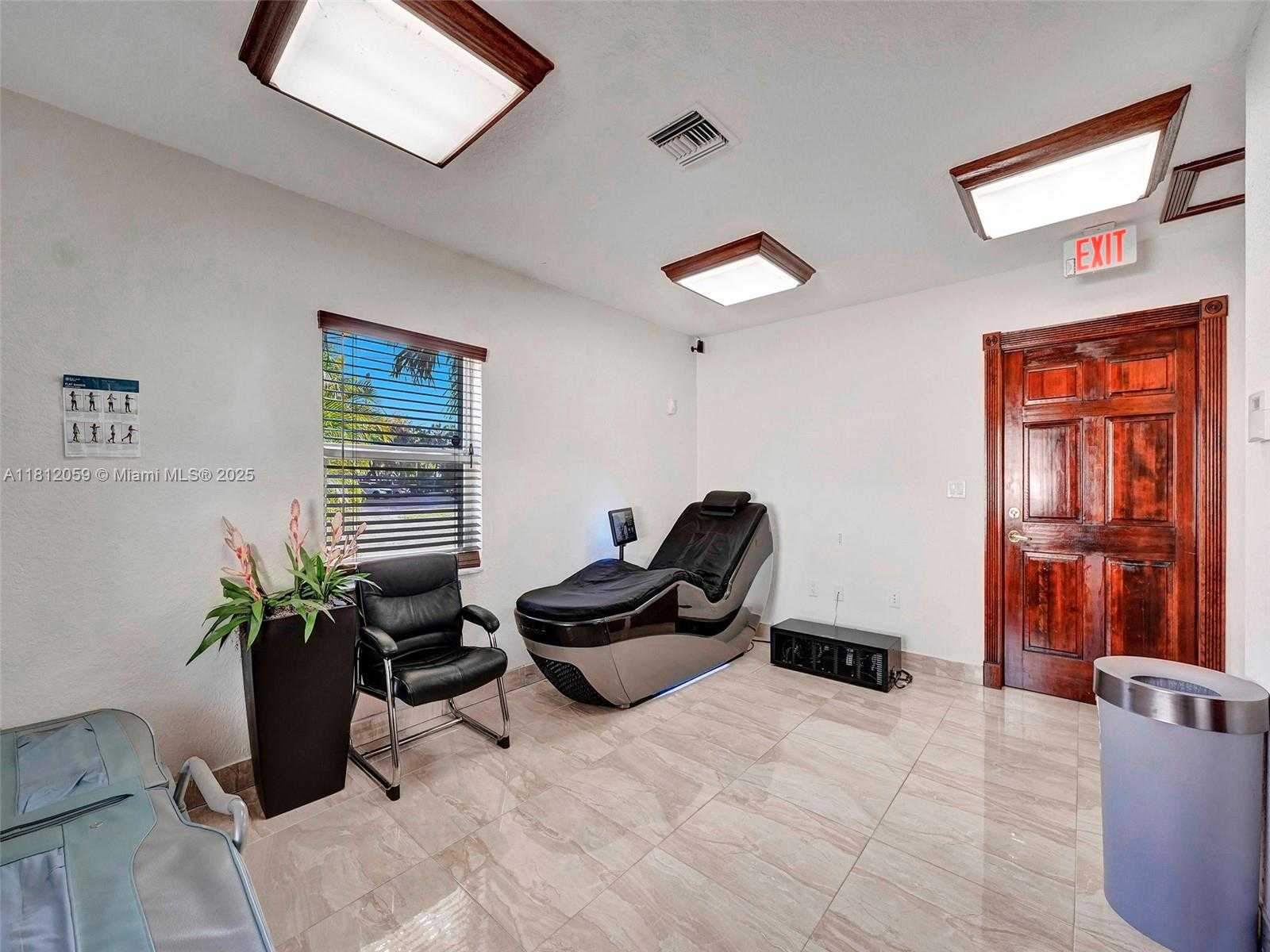 Small Image of 2600 NORTH ANDREWS AVE, Wilton Manors Number 15