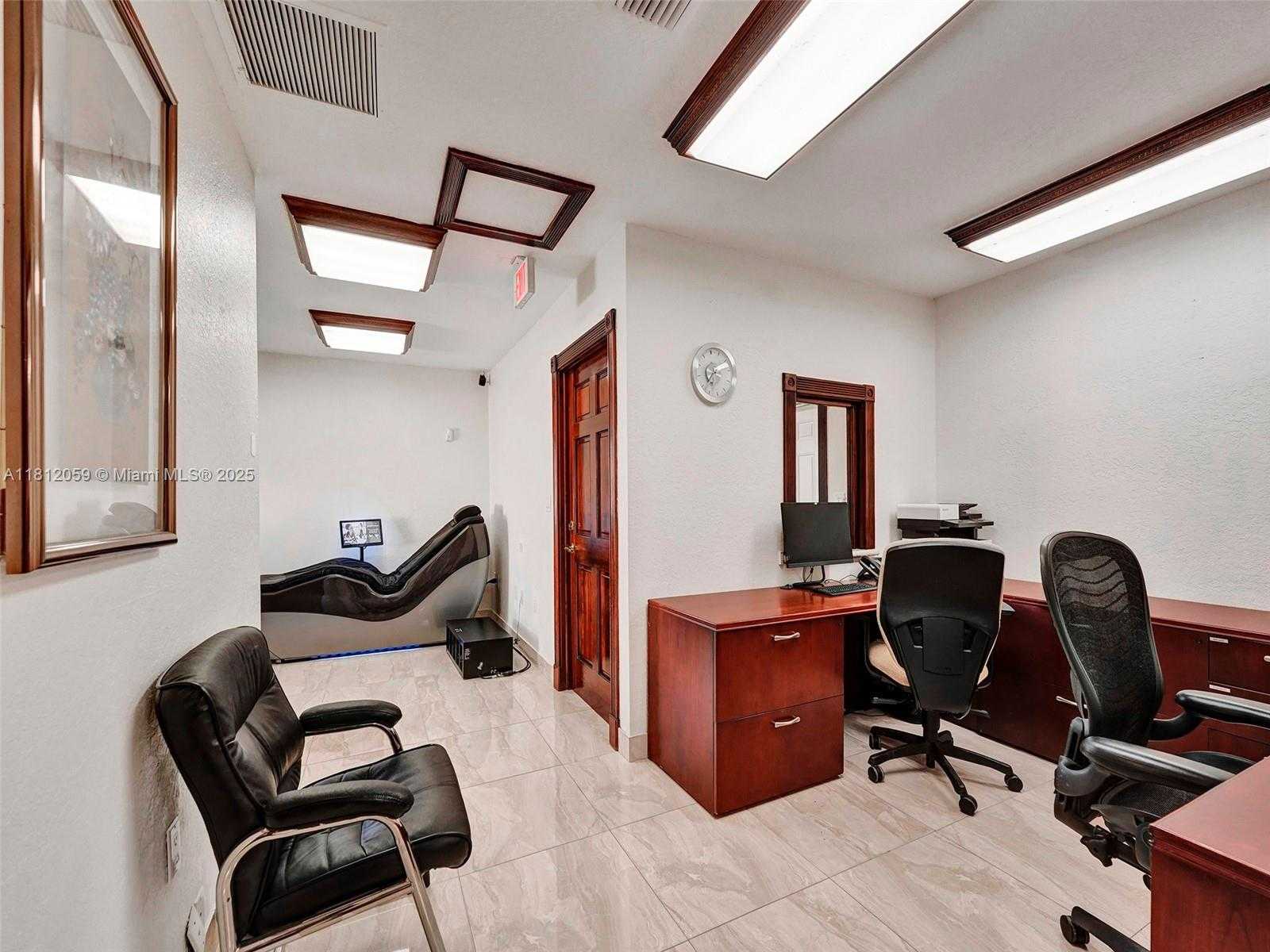 Small Image of 2600 NORTH ANDREWS AVE, Wilton Manors Number 18