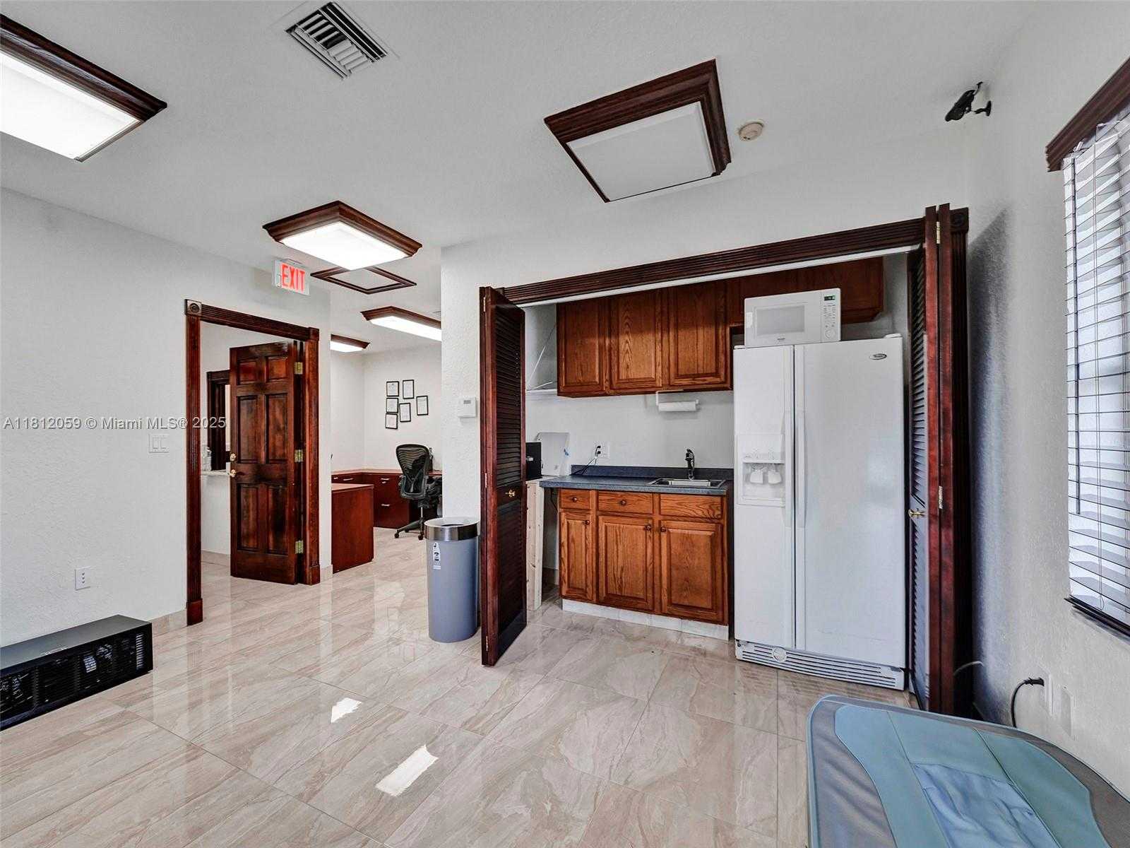 Small Image of 2600 NORTH ANDREWS AVE, Wilton Manors Number 21