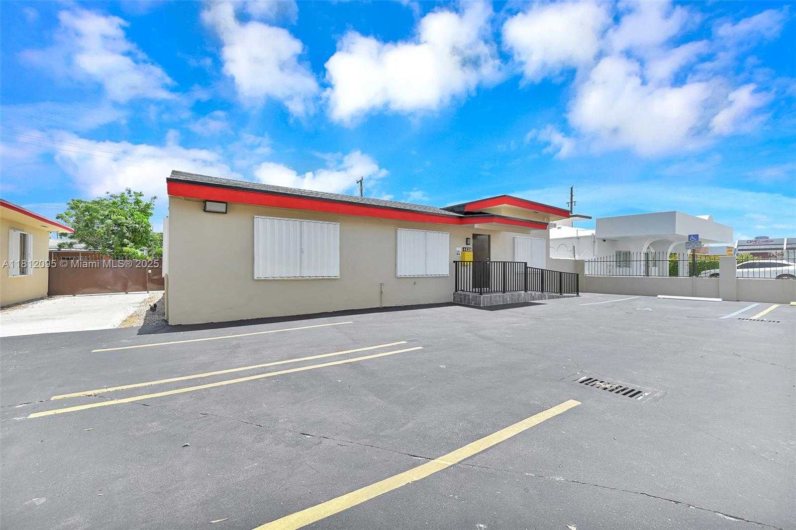 Small Image of 4630 NORTH WEST 7TH ST, Out of City Number 31