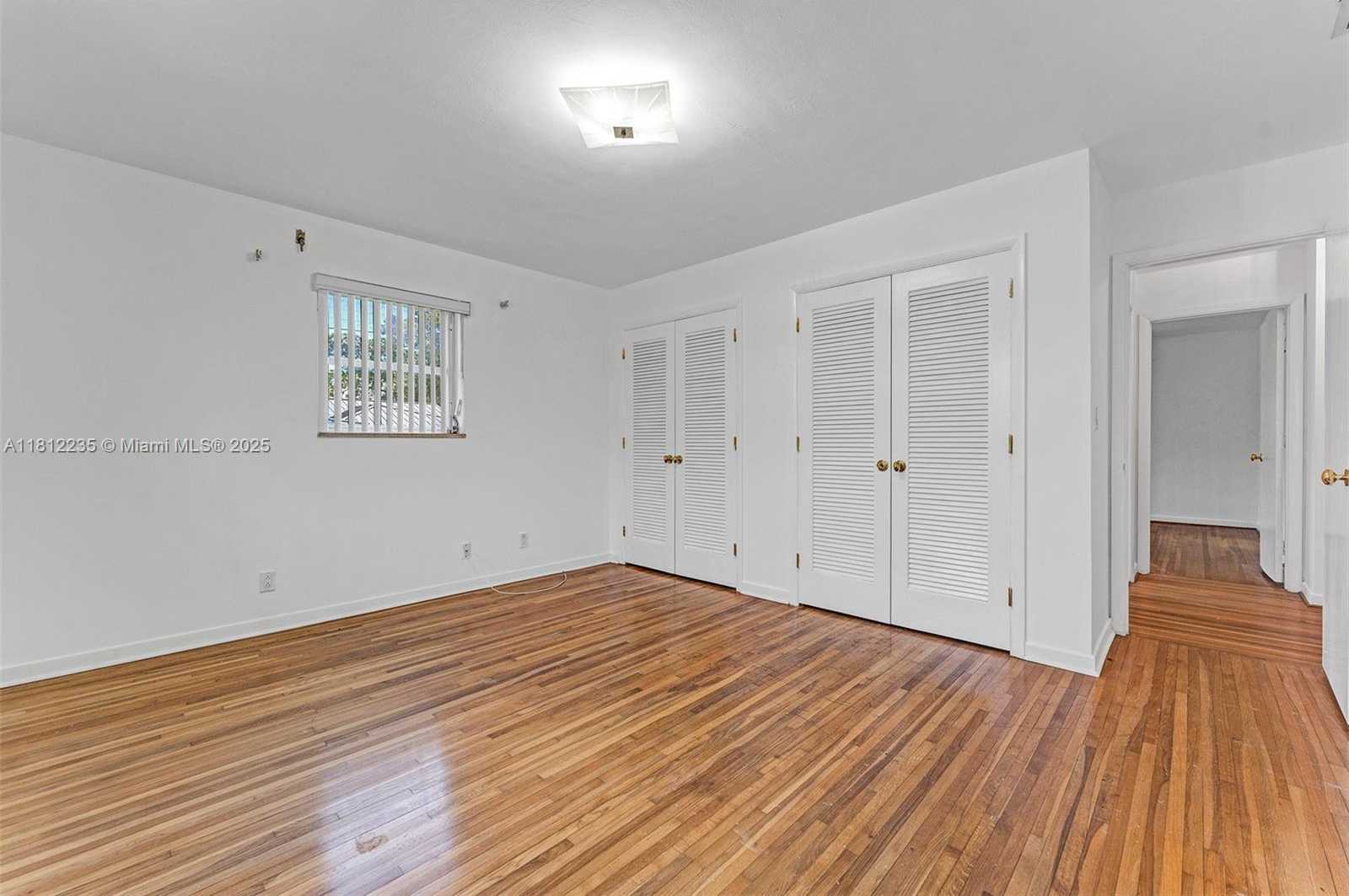 Small Image of 2970 GRIFFIN RD, Dania Beach Number 13