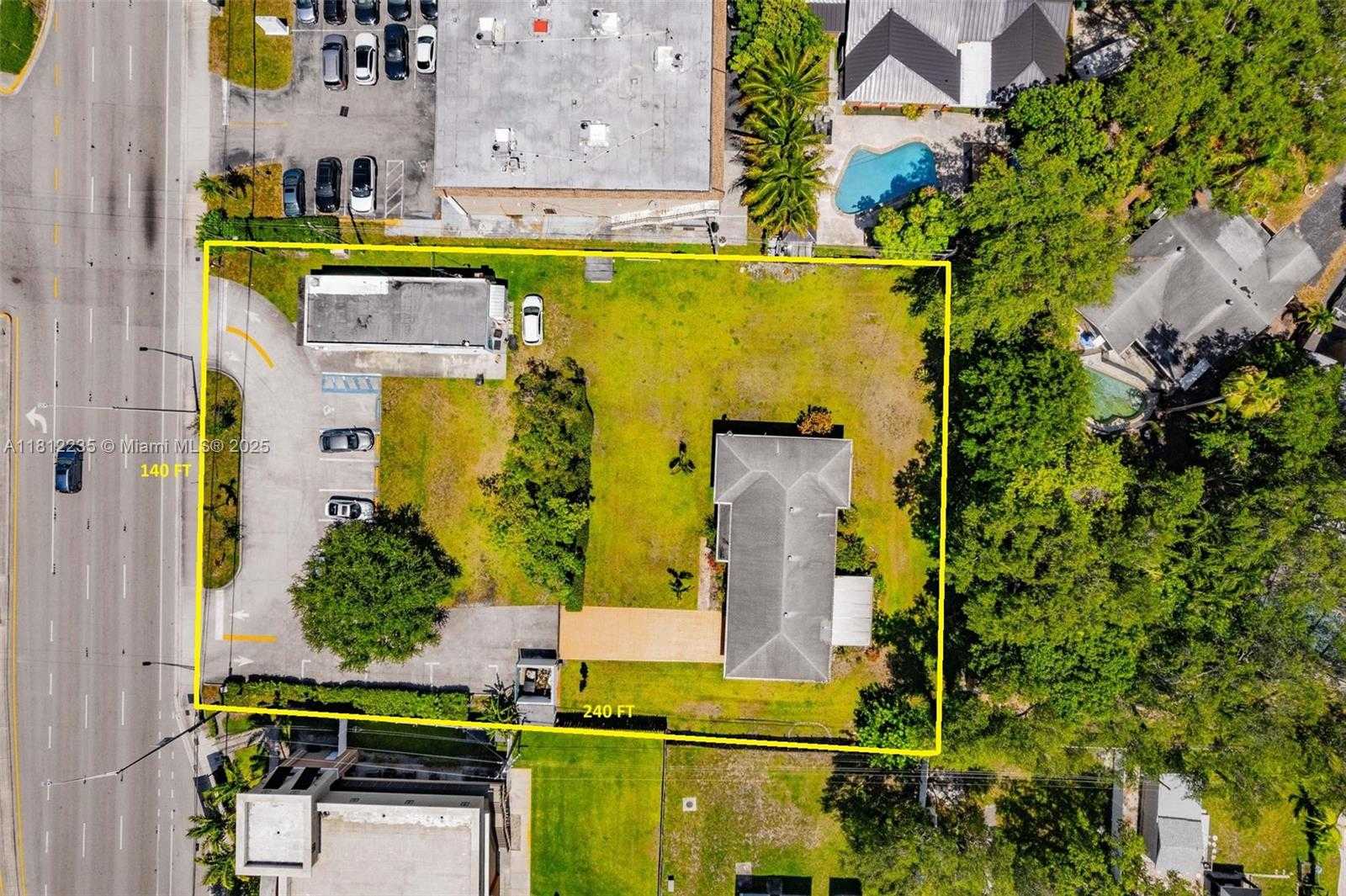 Small Image of 2970 GRIFFIN RD, Dania Beach Number 3