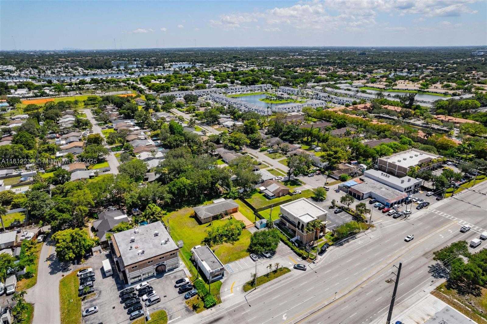 Small Image of 2970 GRIFFIN RD, Dania Beach Number 5