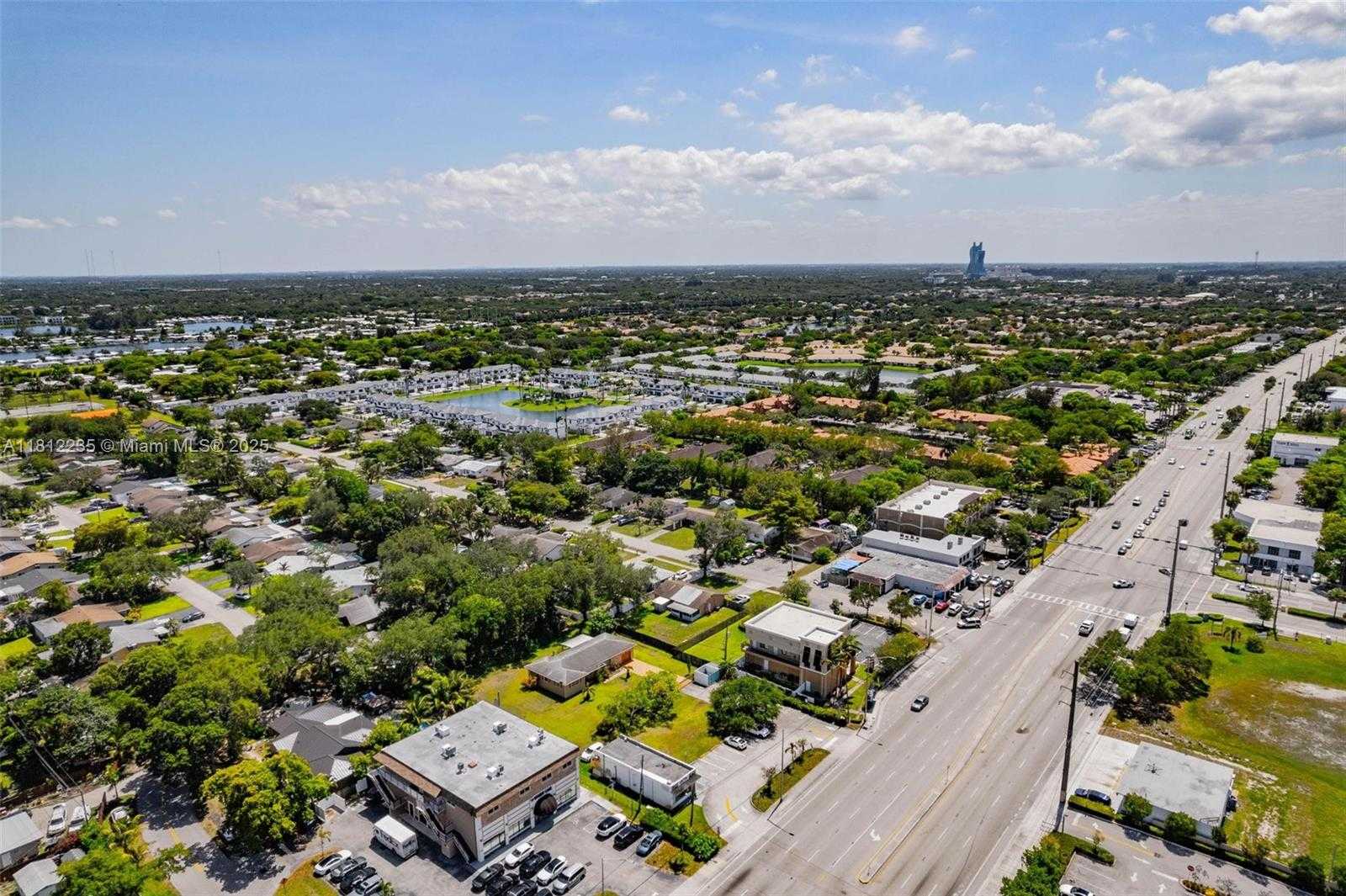Small Image of 2970 GRIFFIN RD, Dania Beach Number 6