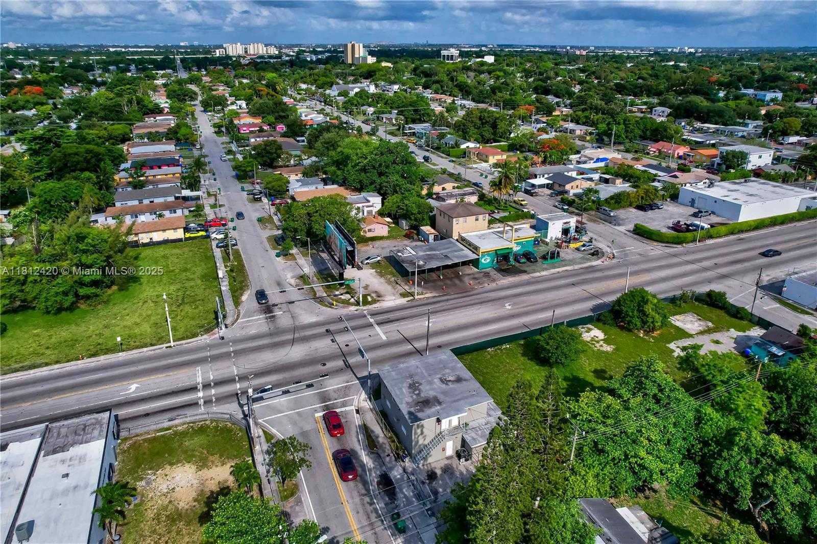 Small Image of 5001 NORTH WEST 17TH AVE, Miami Number 10