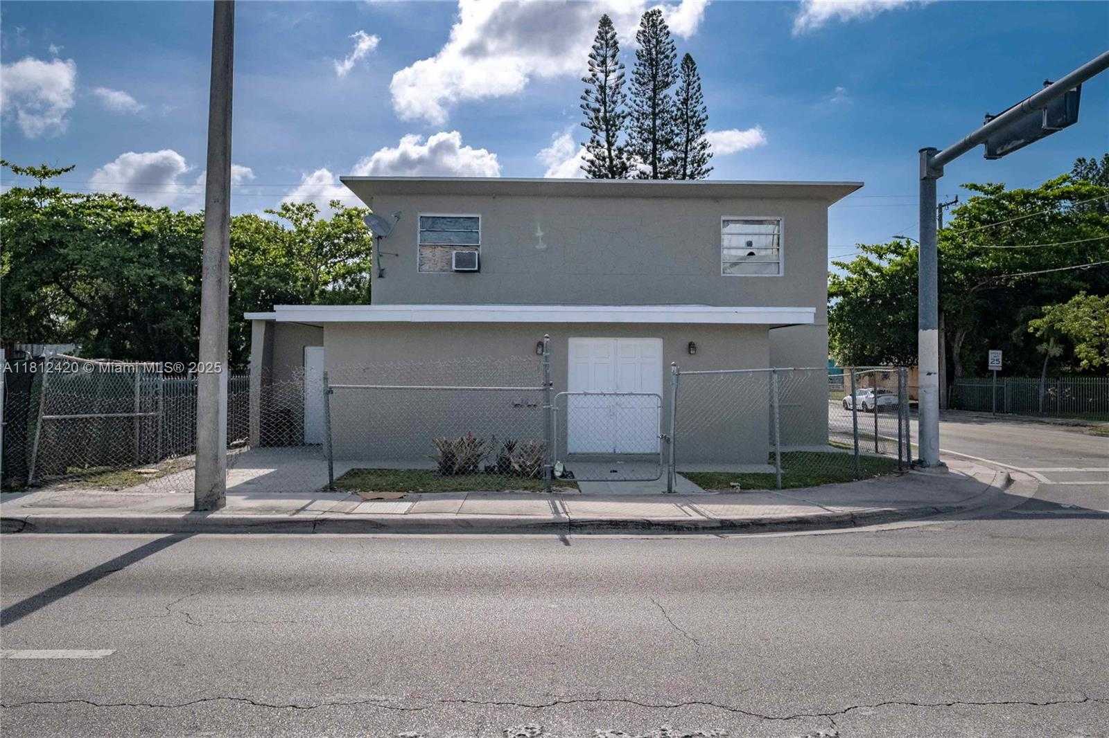 Small Image of 5001 NORTH WEST 17TH AVE, Miami Number 2